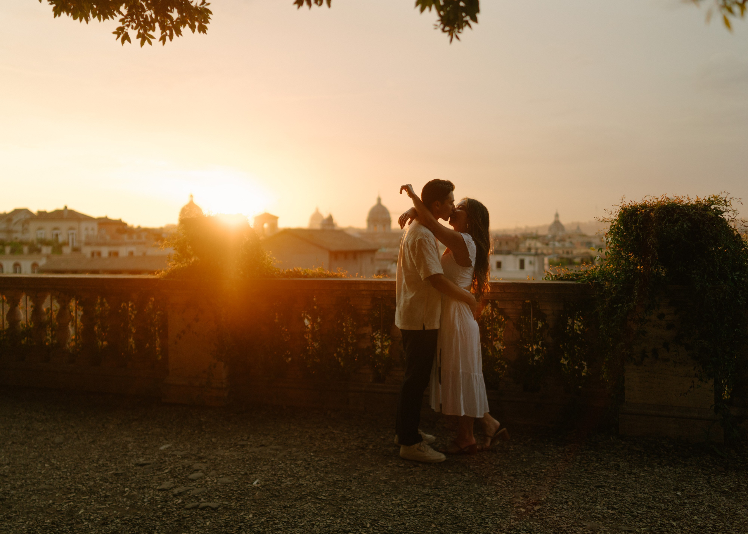Colosseum afternoon walk. Photographer in Rome and Italy. Stas Varych