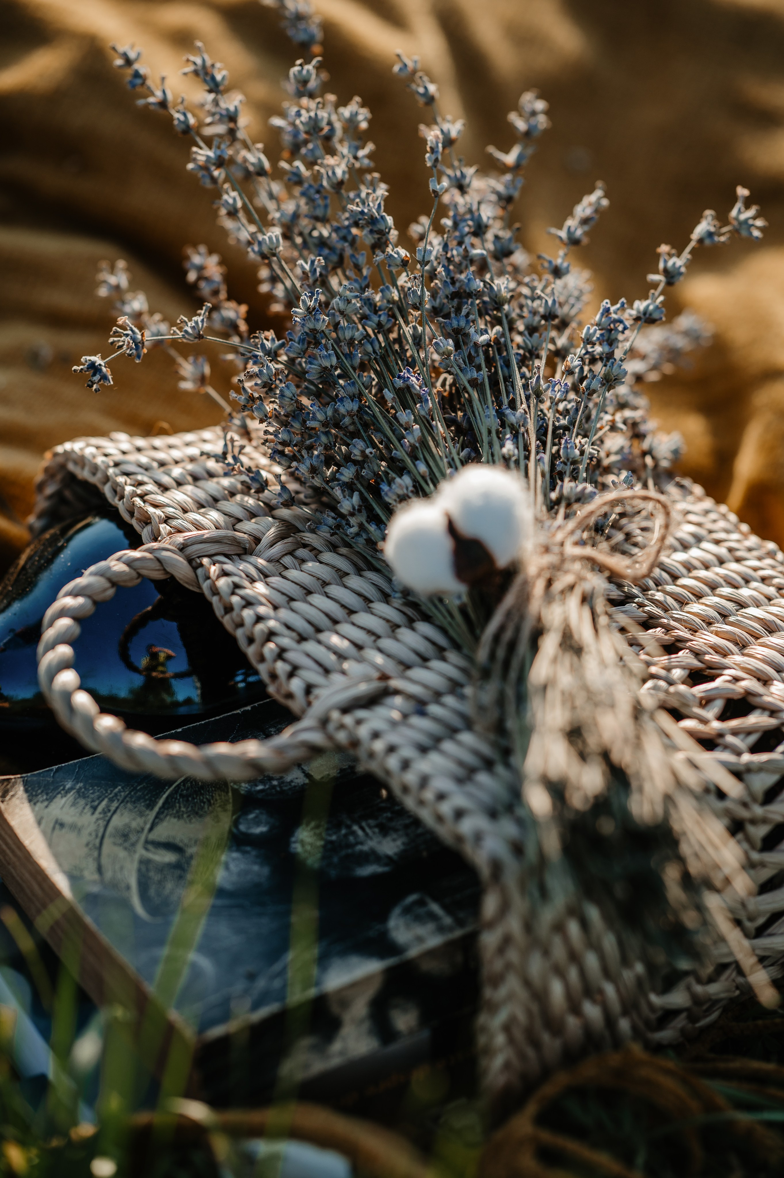 Save the date , sedinta foto la picnic, sedinta foto in natura. Proud Vision Weddings | Wedding Photography & Film — Servicii profesionale Foto Video Nunta Iasi