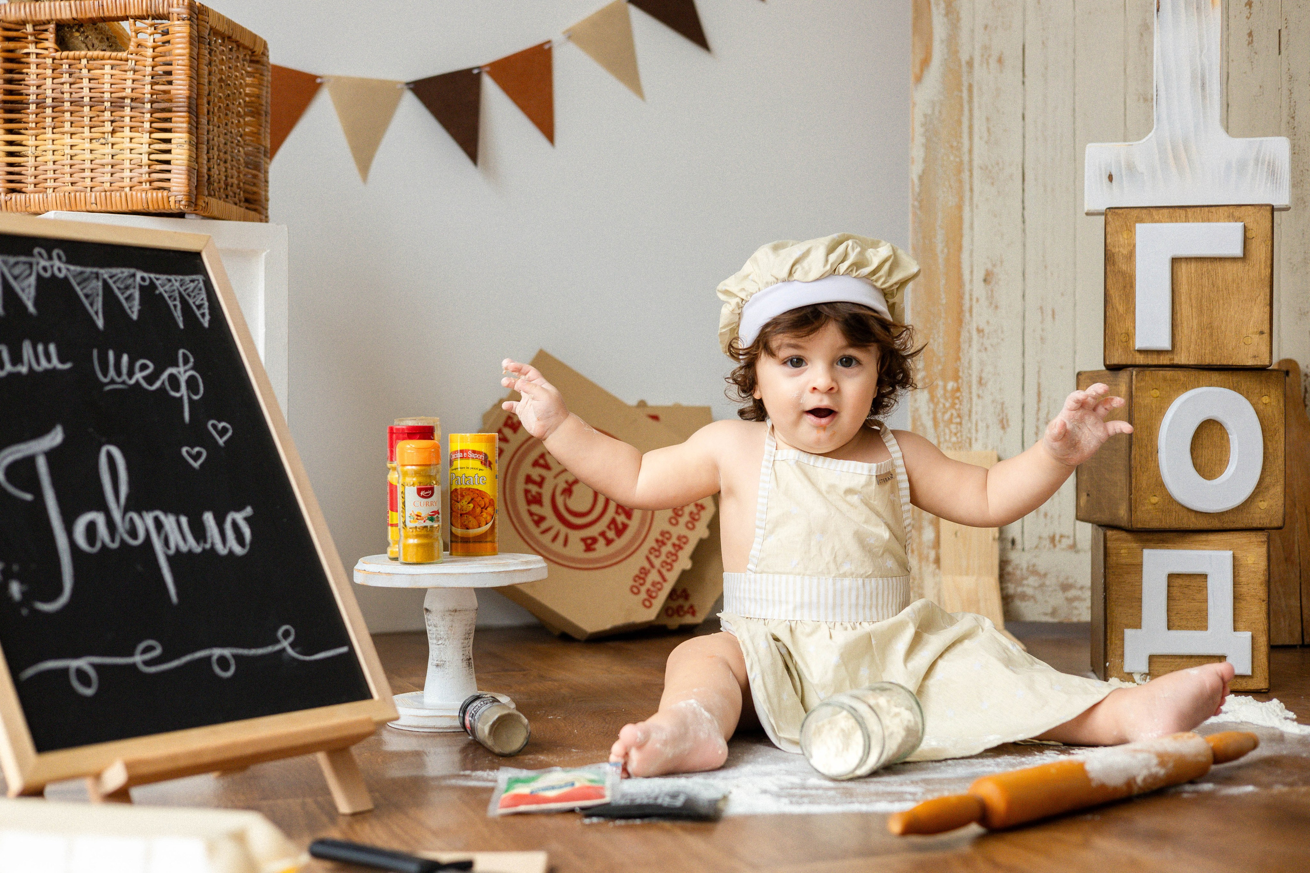 Smash Cake Photography. Family and Wedding Photographer