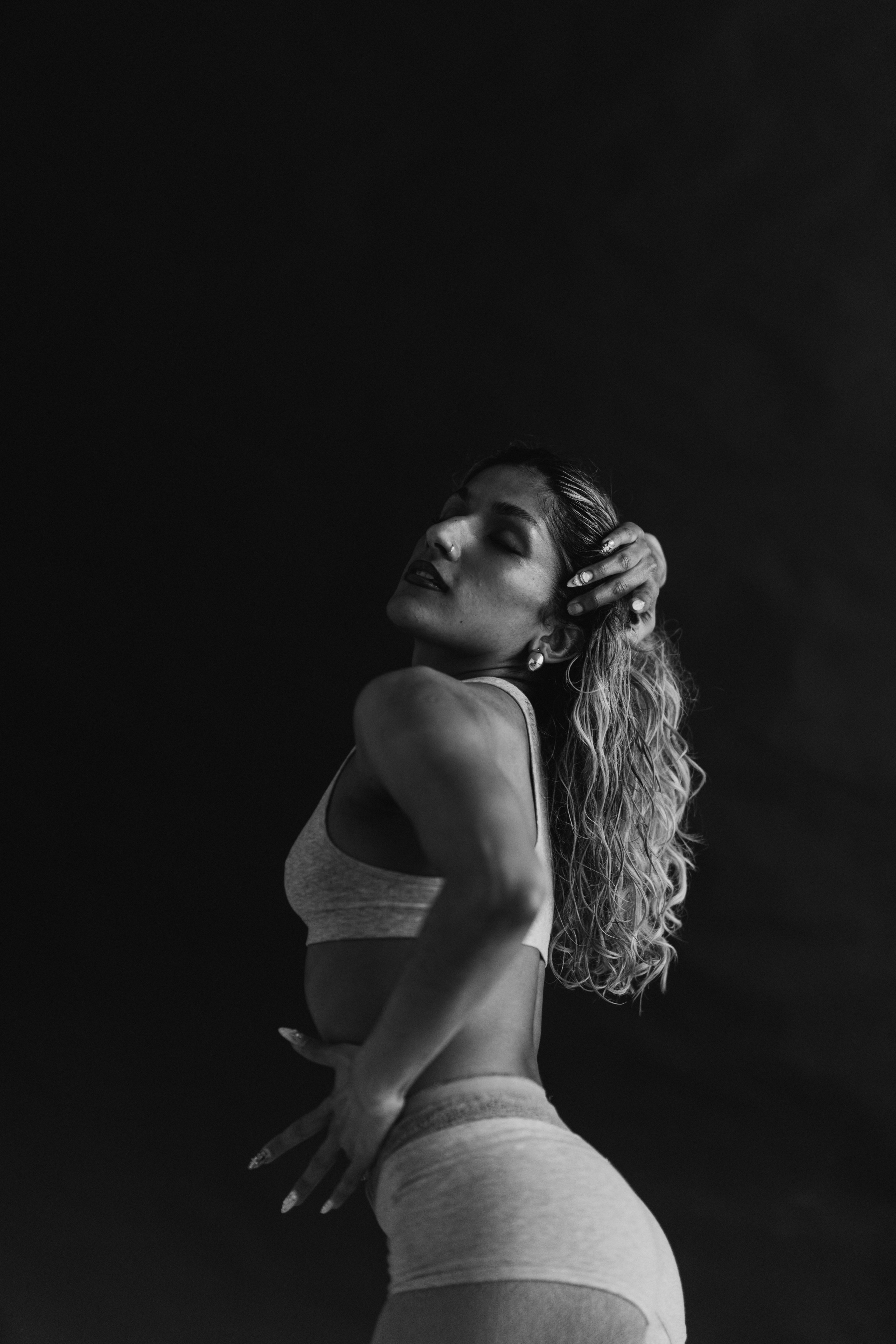 DANCERS. Victoria Olonen – Cinematic Portrait Artist | Helsinki & Europe