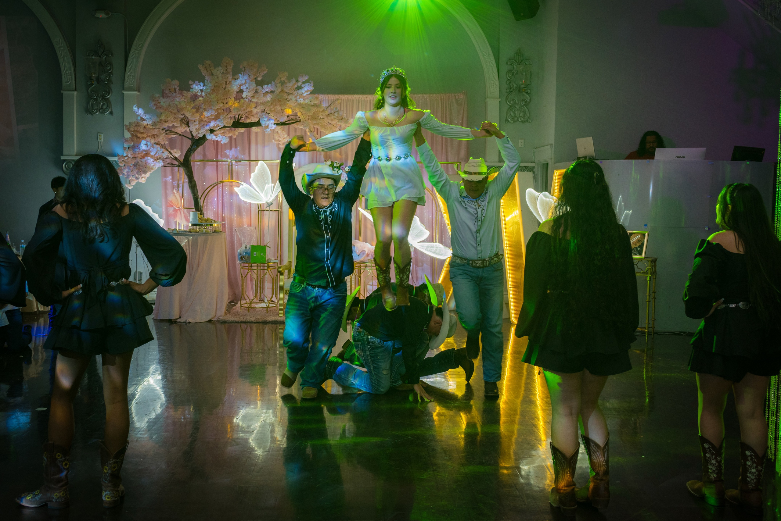 Colección: Nataly Mis Quince años