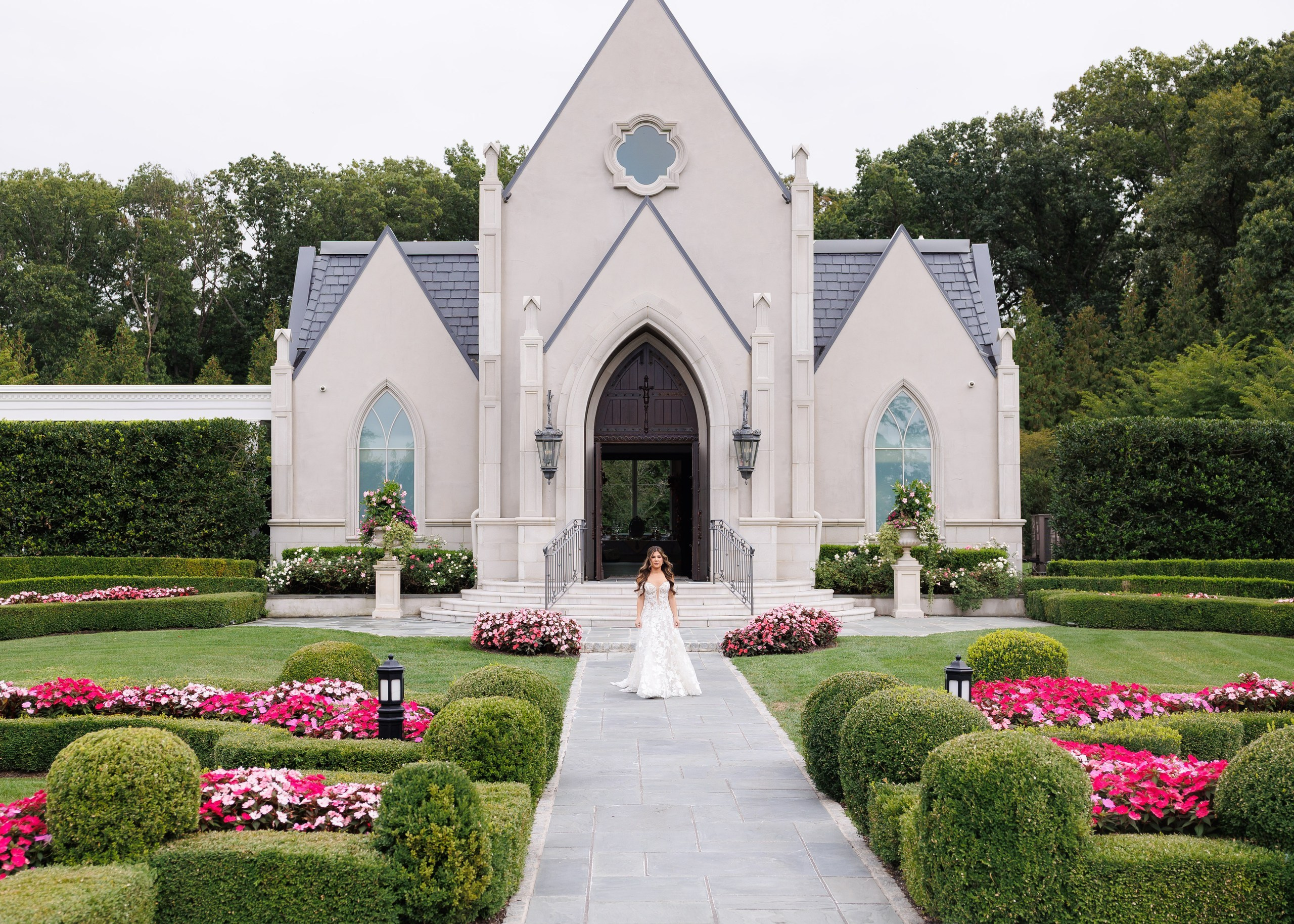 Arianeh & Michael, Park Chateau. Wedding Photo & Video