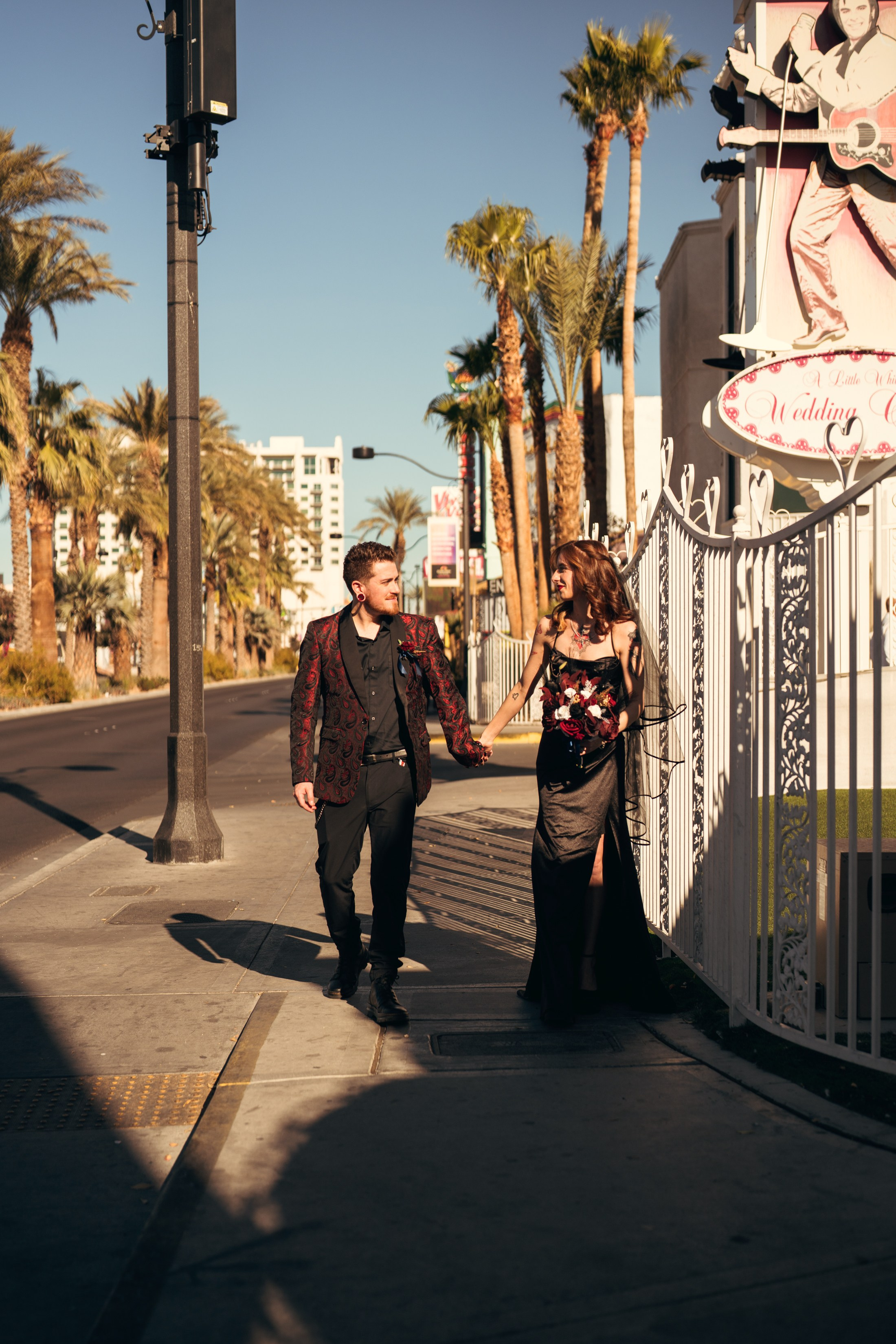 Jordan&Jarret. Wedding & elopement photographer Viktoriya Kravtsov. Las Vegas