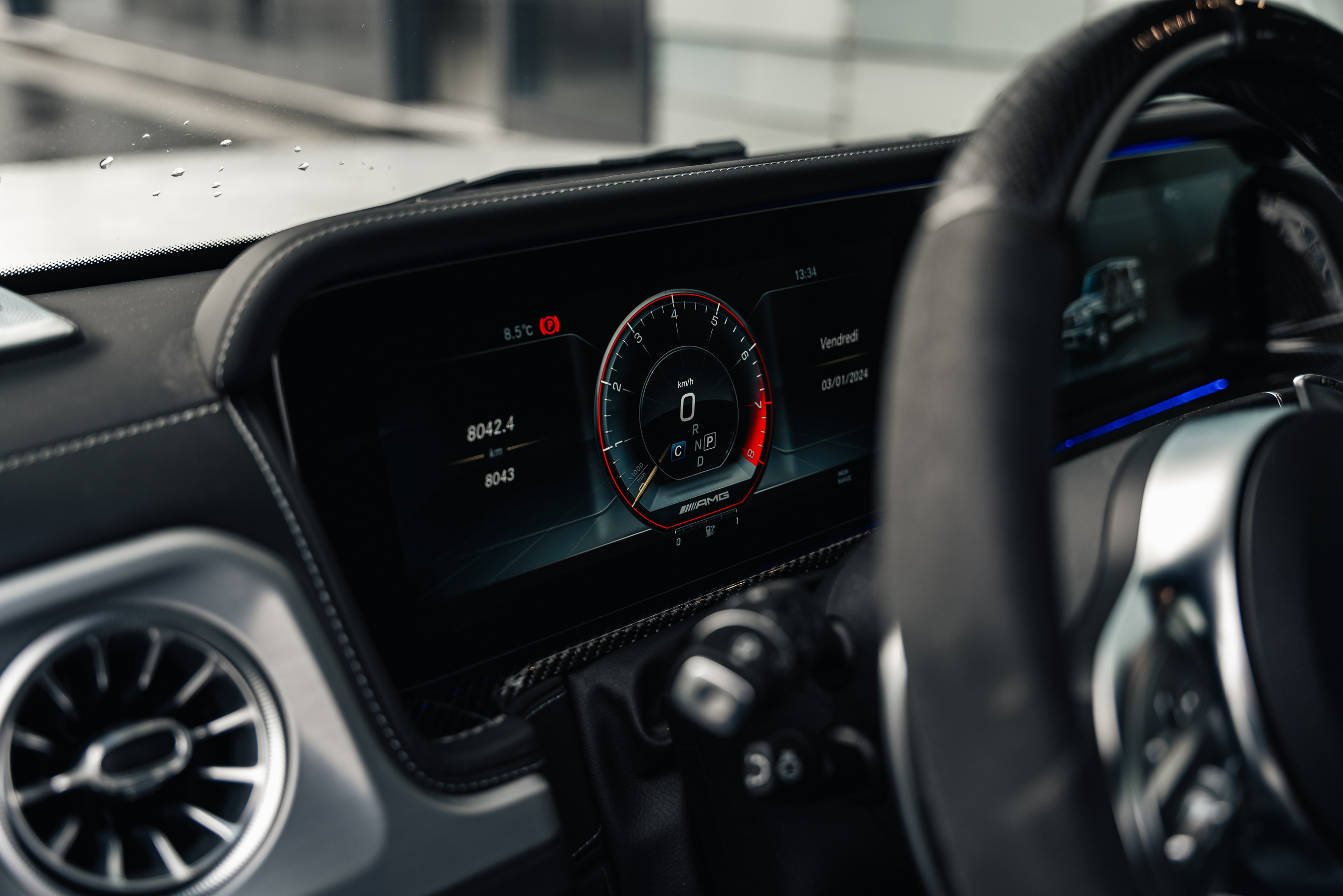 Mercedes-Benz G63 AMG. Photographer in Paris — Vitalii Motruk