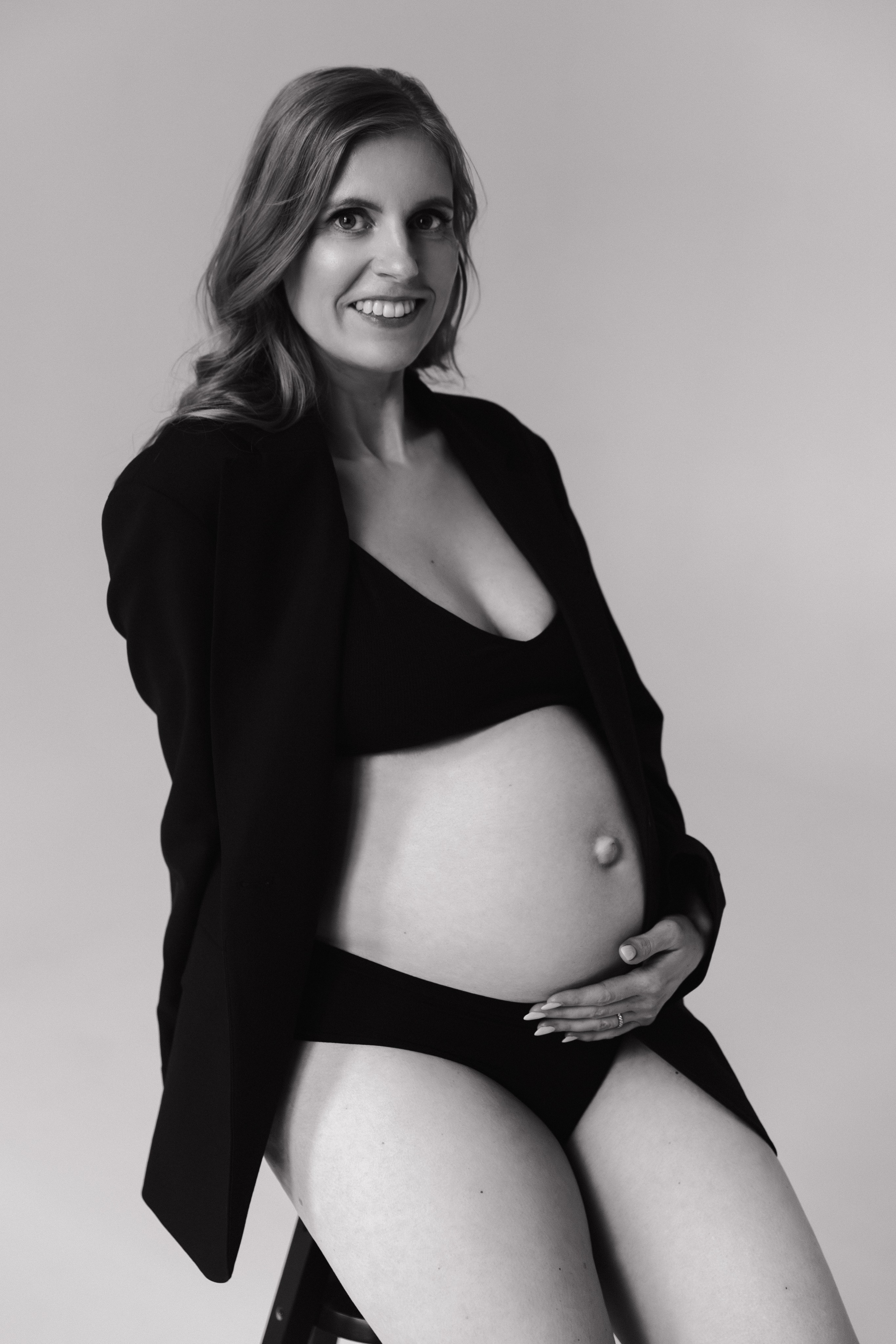 UGNĖ | VILNIUS. Vestuvių ir nėščiųjų fotografė Raminta Razmaitė