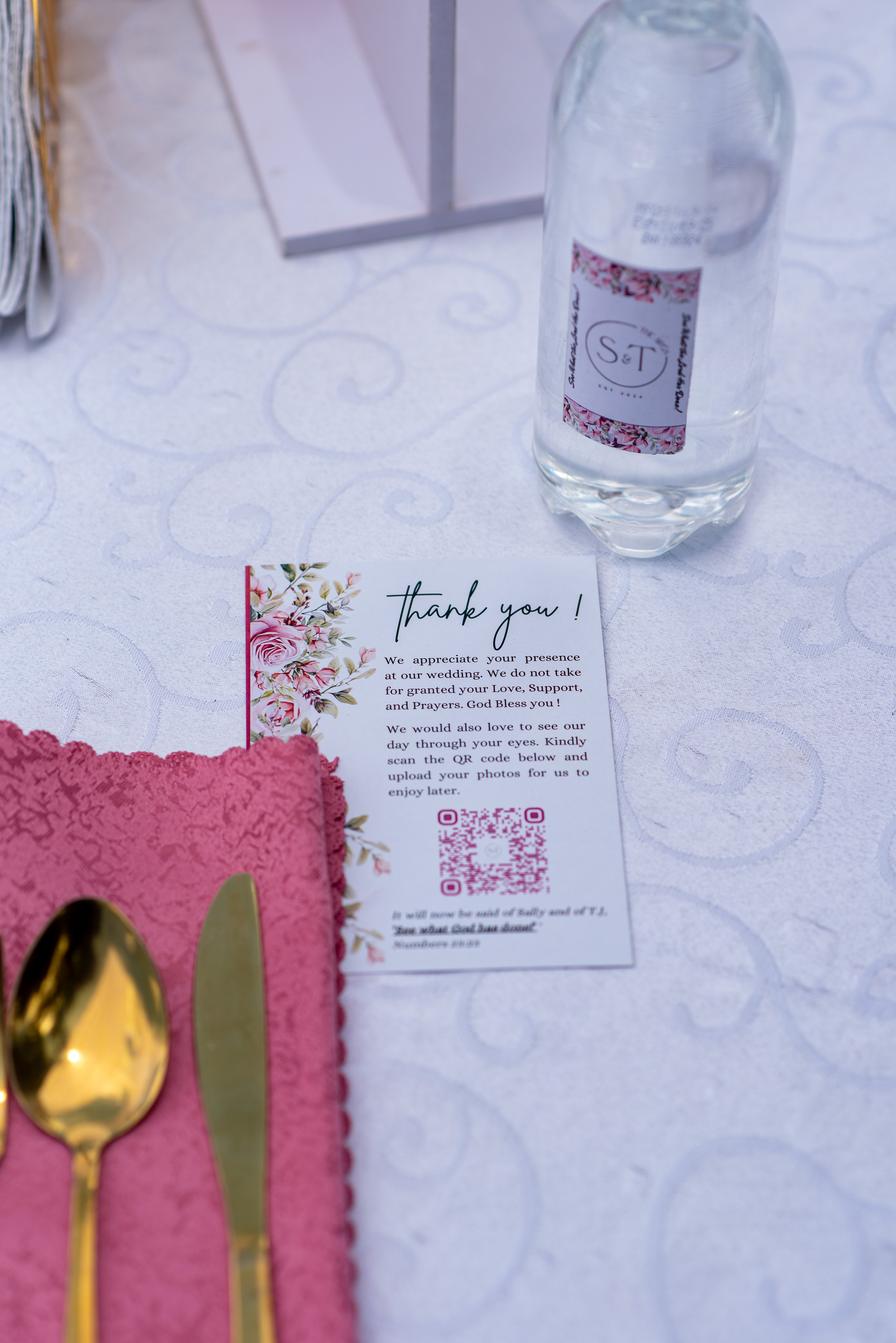 Detail shots of reception décor.