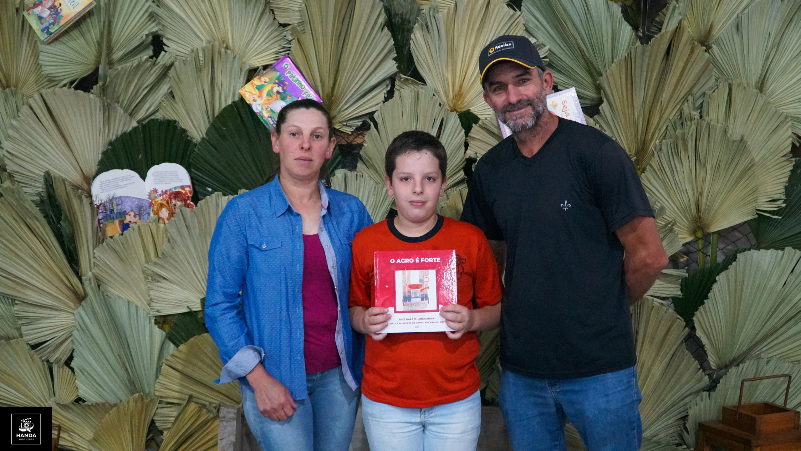 Noite autógrafos colégio Aurélio Buarque de Holanda. Handa Produções