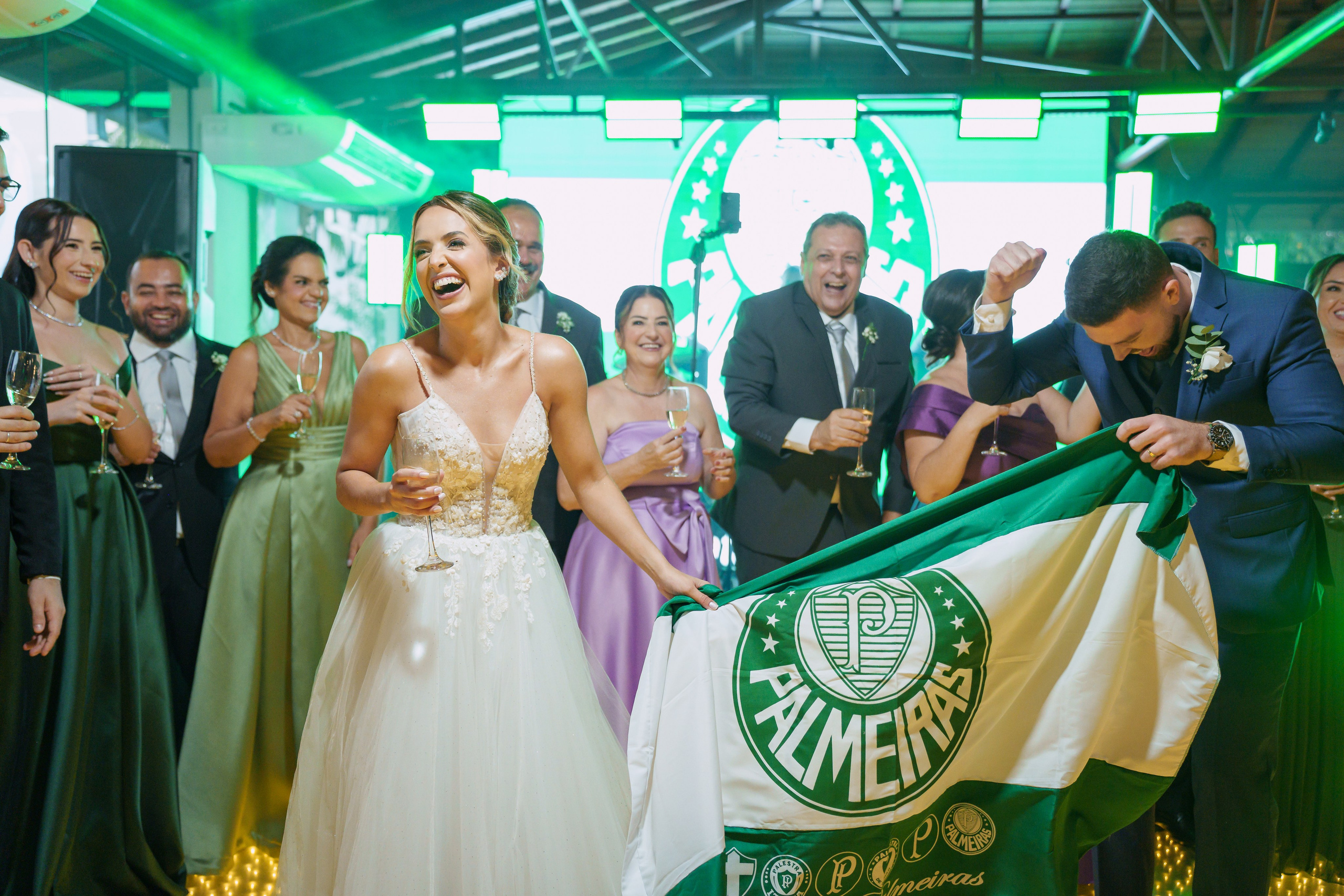 História de Aline & Gabriel. O Casal Dos Noivos