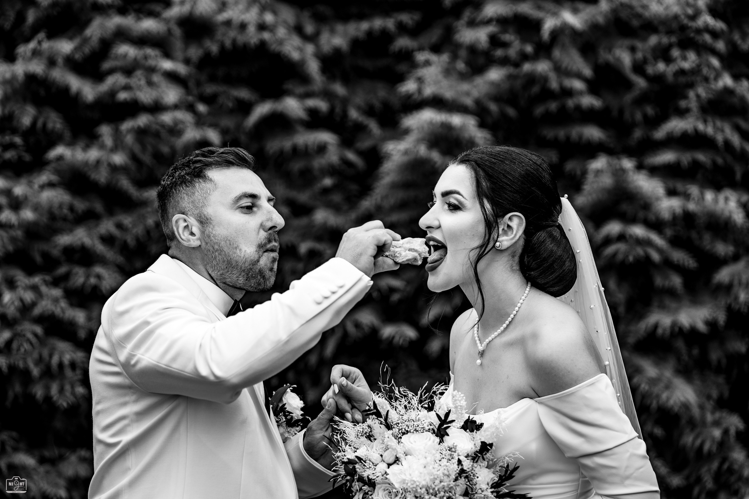 Iulian Arsinte | Fotograf de Nunta | R+E. Iulian Arsinte - Fotograf de Nunta - Neamt, Bacau, Suceava, Iasi