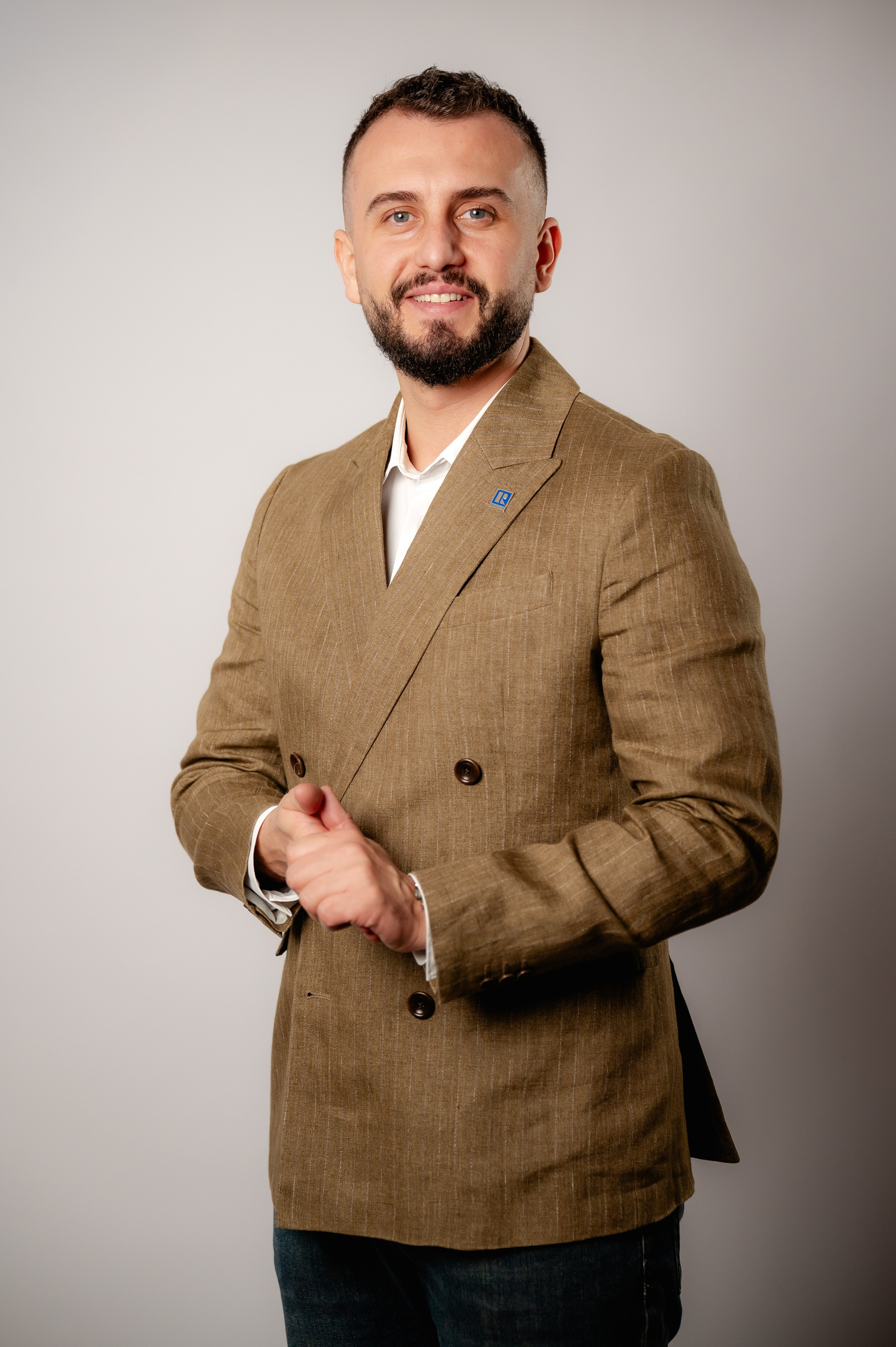 Alex. Andrei Samuel – Fotograf București | Evenimente, Studio, Imobiliare, Produs