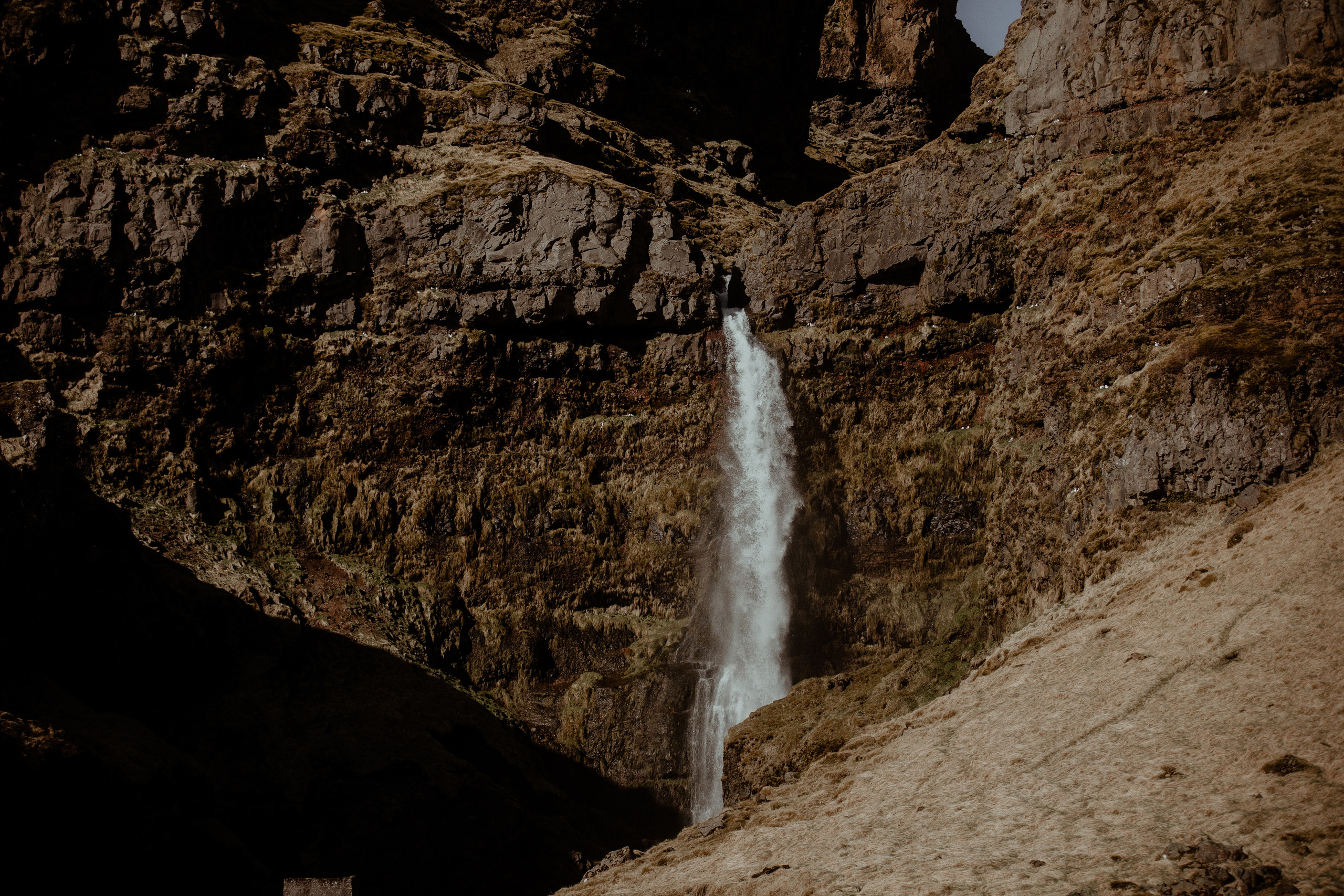 Southern Iceland Family Elopement. Iceland elopement photographer & videographer