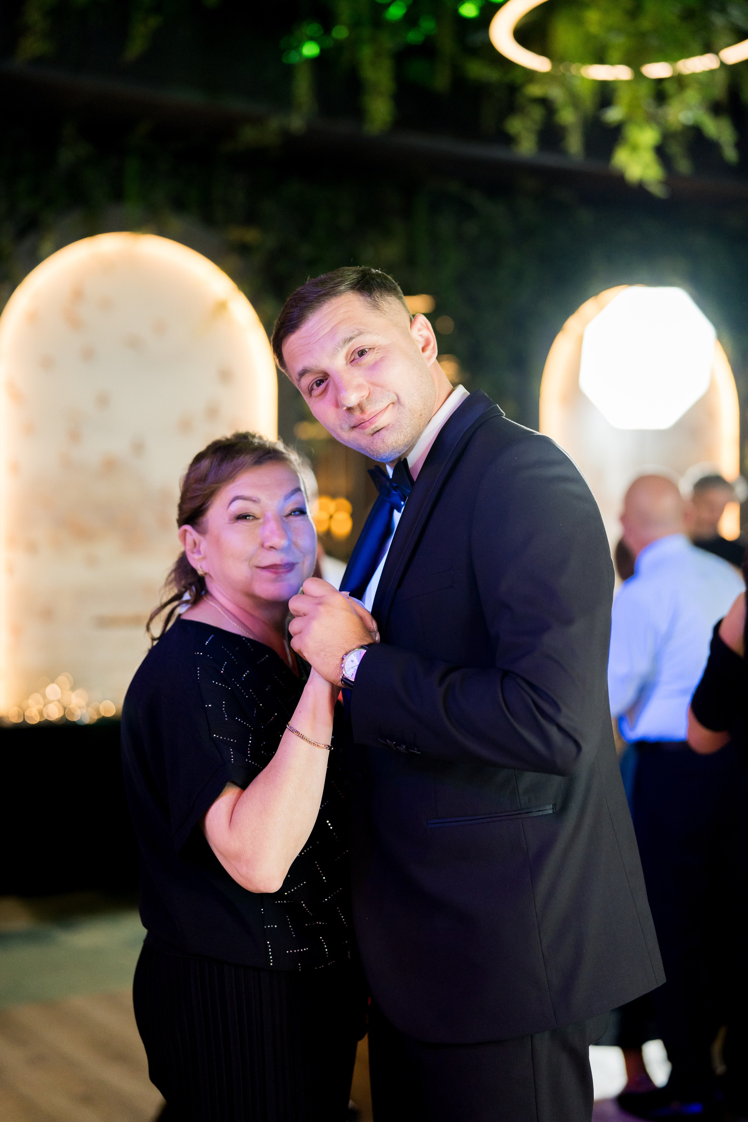 PARTY. Gabriel Florea — Fotograf nuntă București