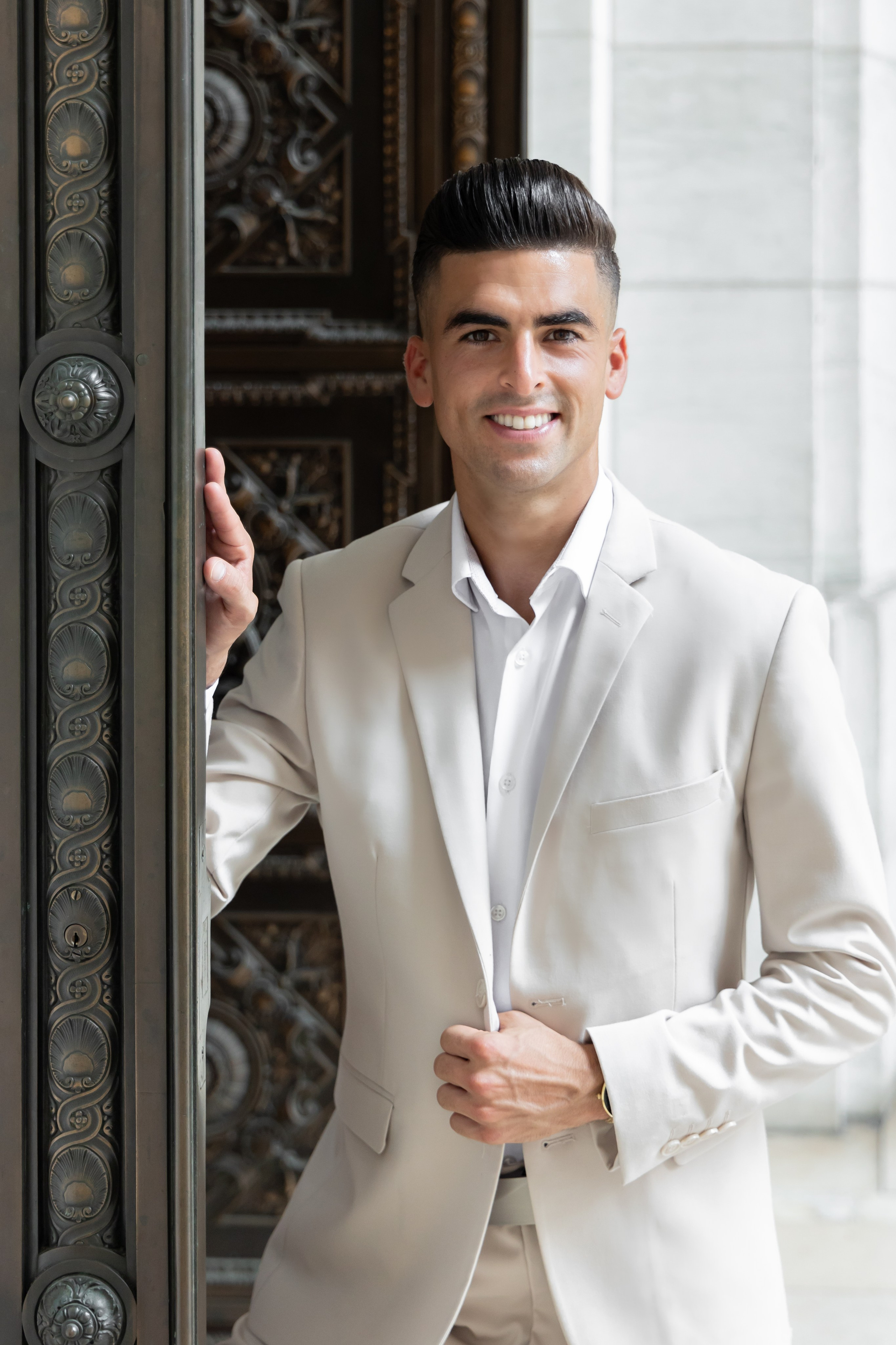 Engagement & Love Story. Wedding Photo & Video