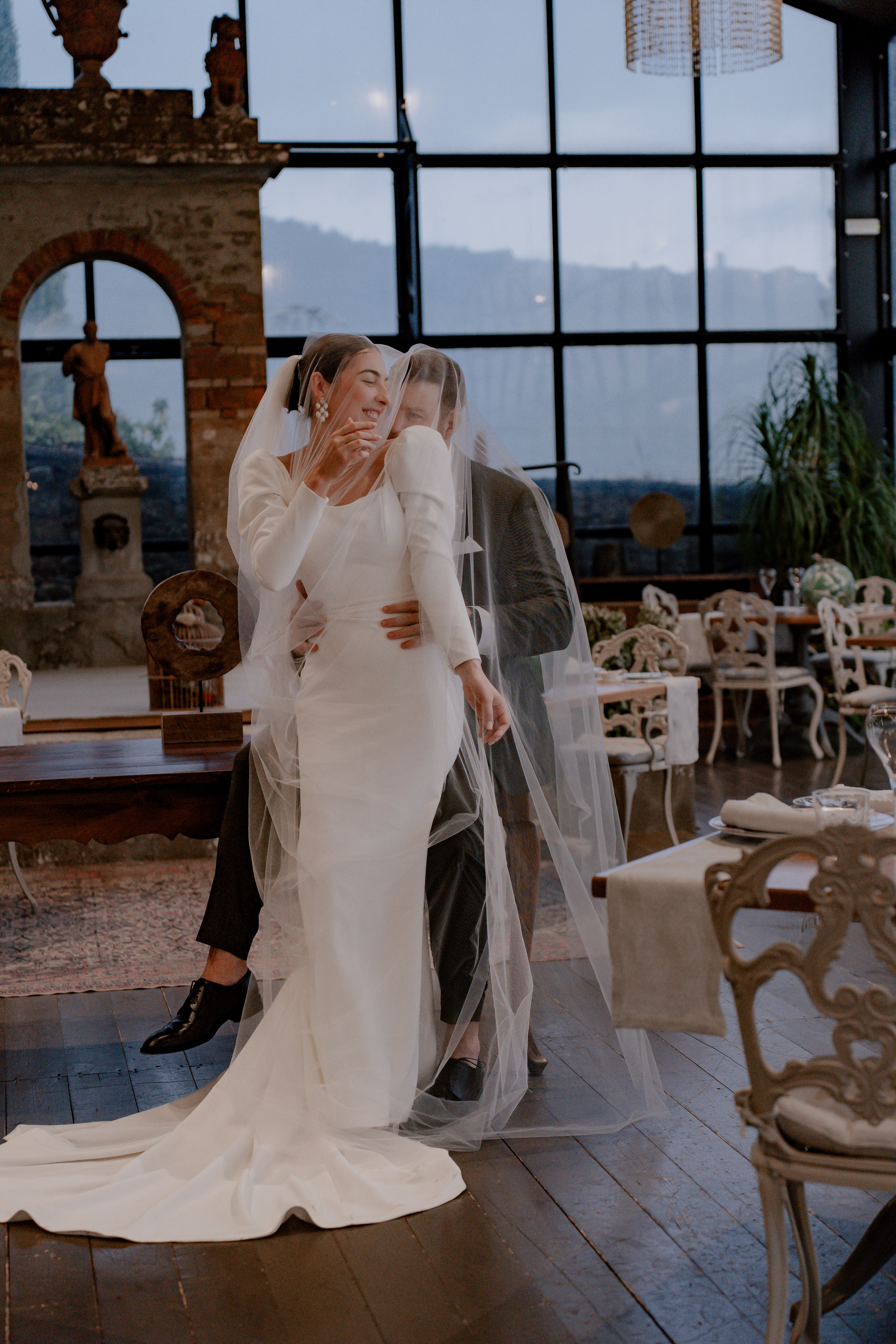 Elopment in Cortona. Villa Falconiere. Wedding Photographer in Italy