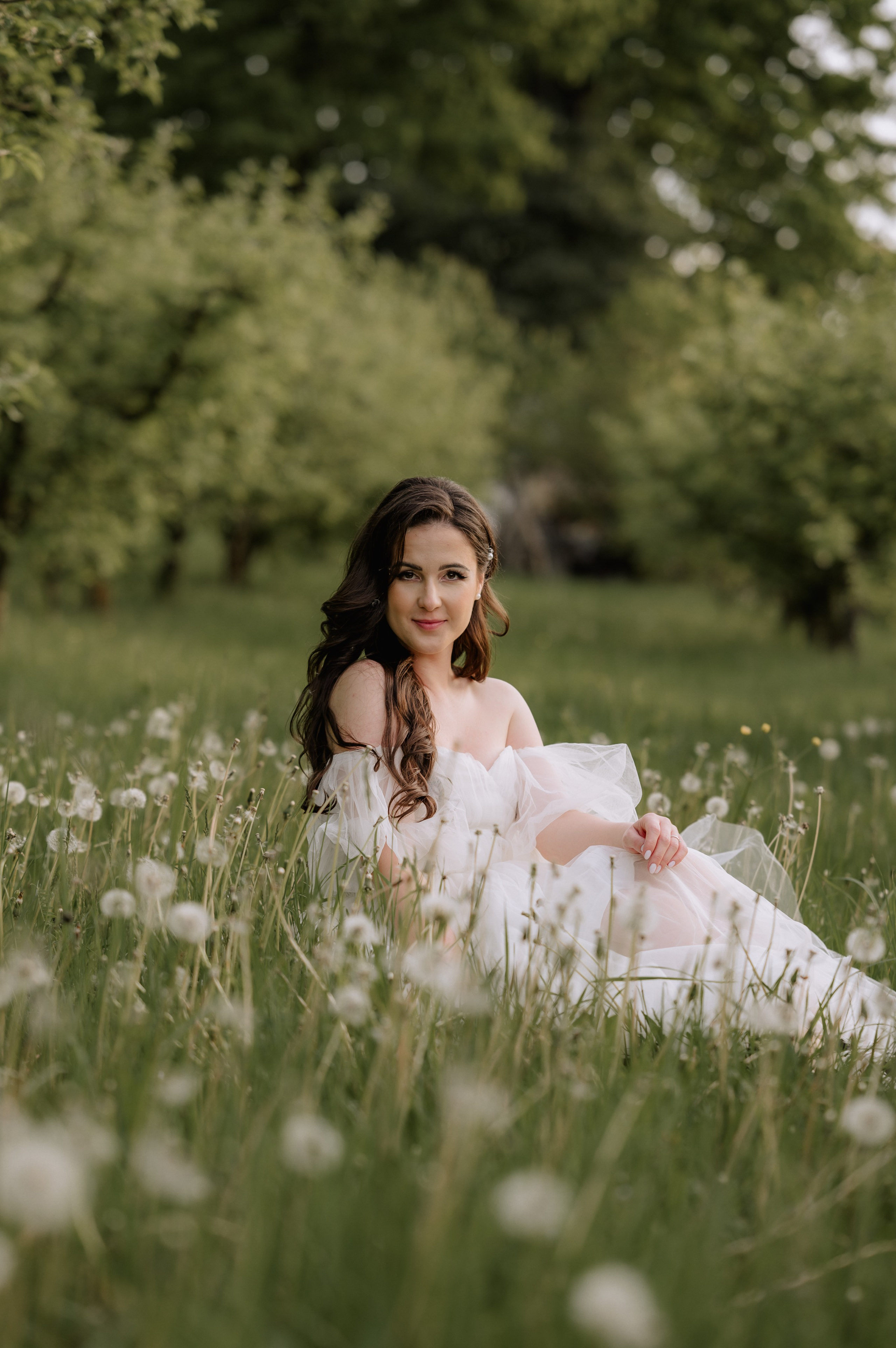 Magda + Andrei | Lovers in the garden. Proud Vision Weddings | Wedding Photography & Film — Servicii profesionale Foto Video Nunta Iasi