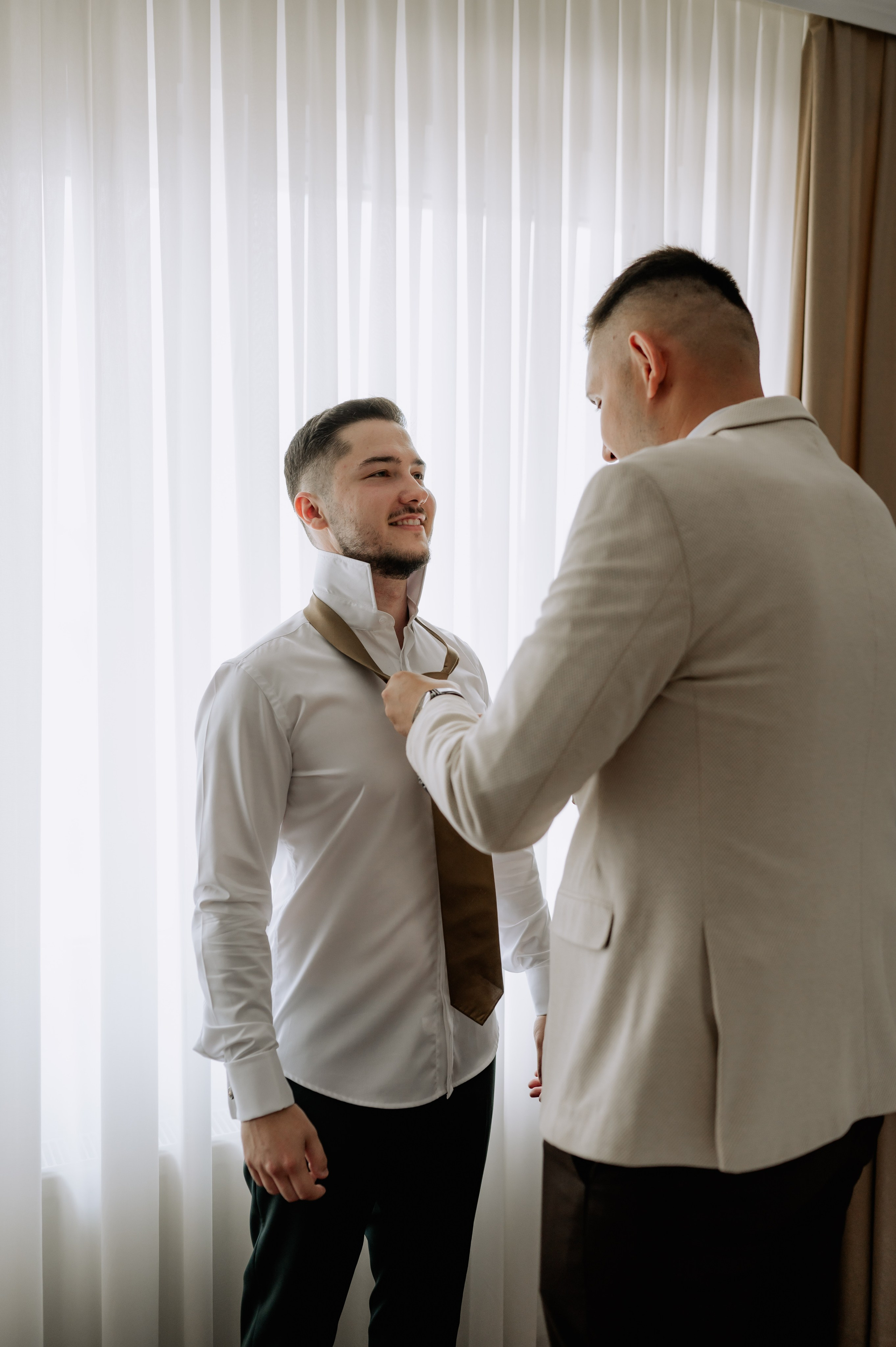 Nunta la Hotel Capitol Iasi. Proud Vision Weddings | Wedding Photography & Film — Servicii profesionale Foto Video Nunta Iasi