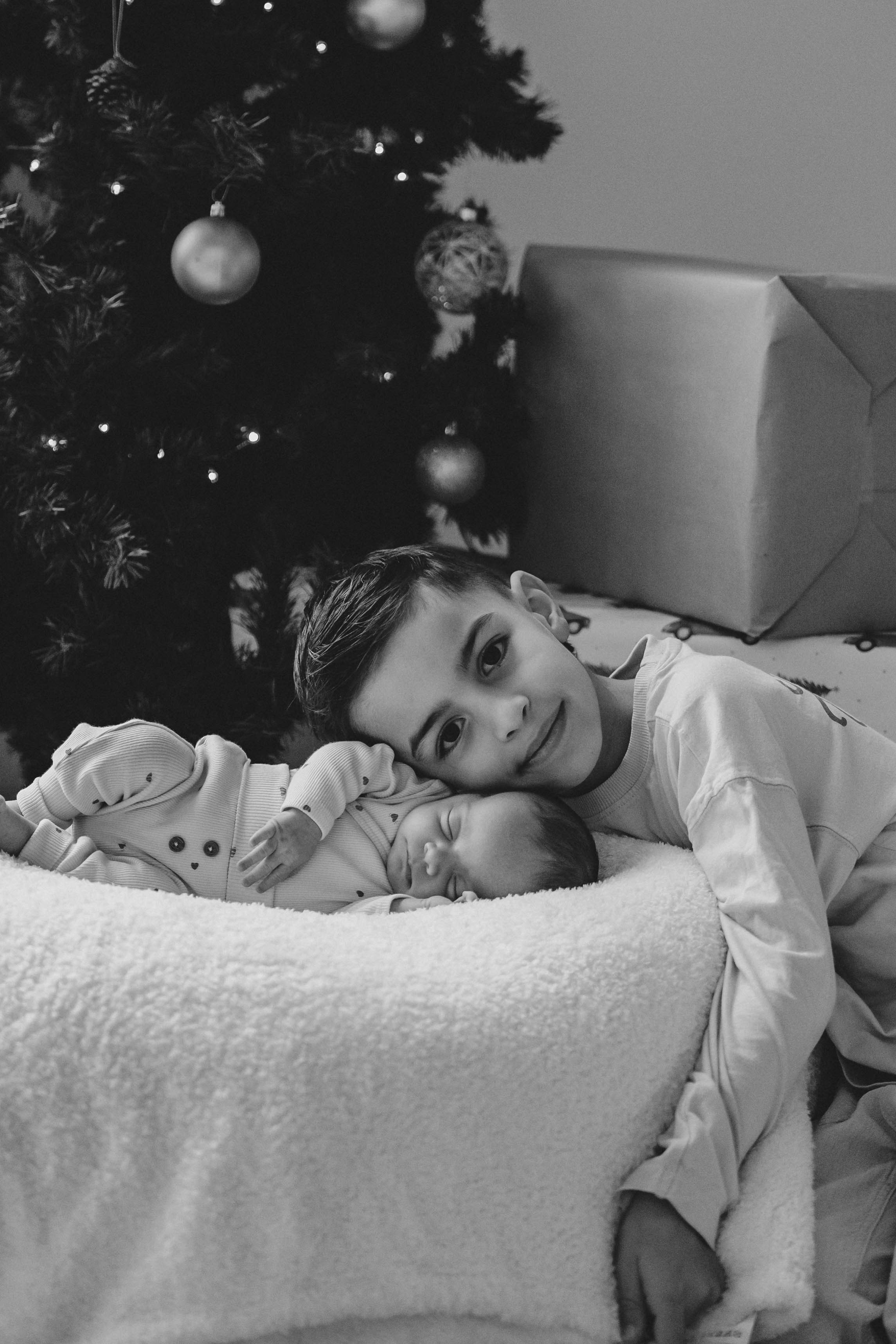 Salomé, Ludovic, Lou, Noah & Ava. Weeding photographer / event / portrait