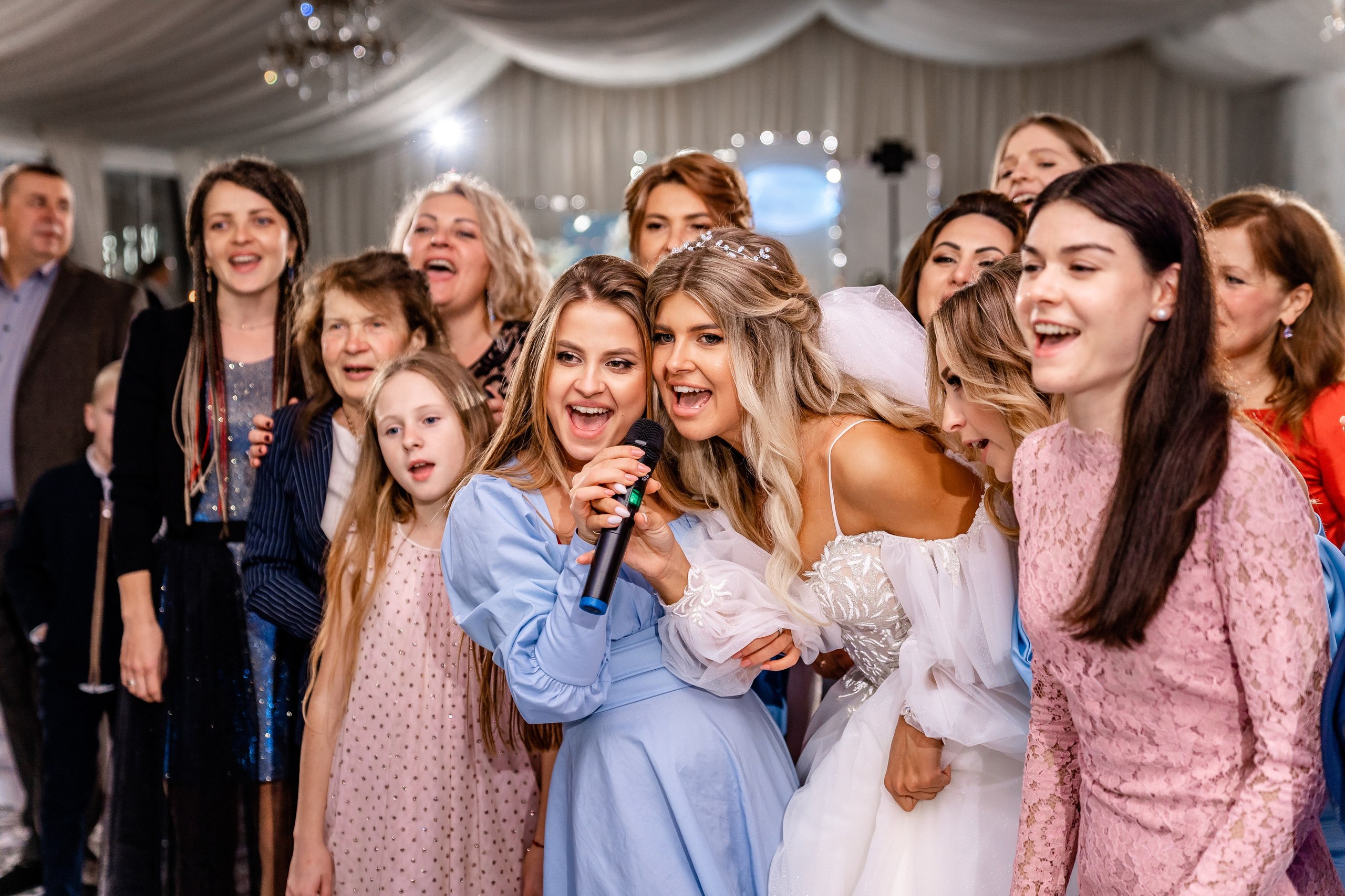 Die Feier. Hochzeits- und Reportagefotograf für München, Regensburg, Deutschland RED LINE Media