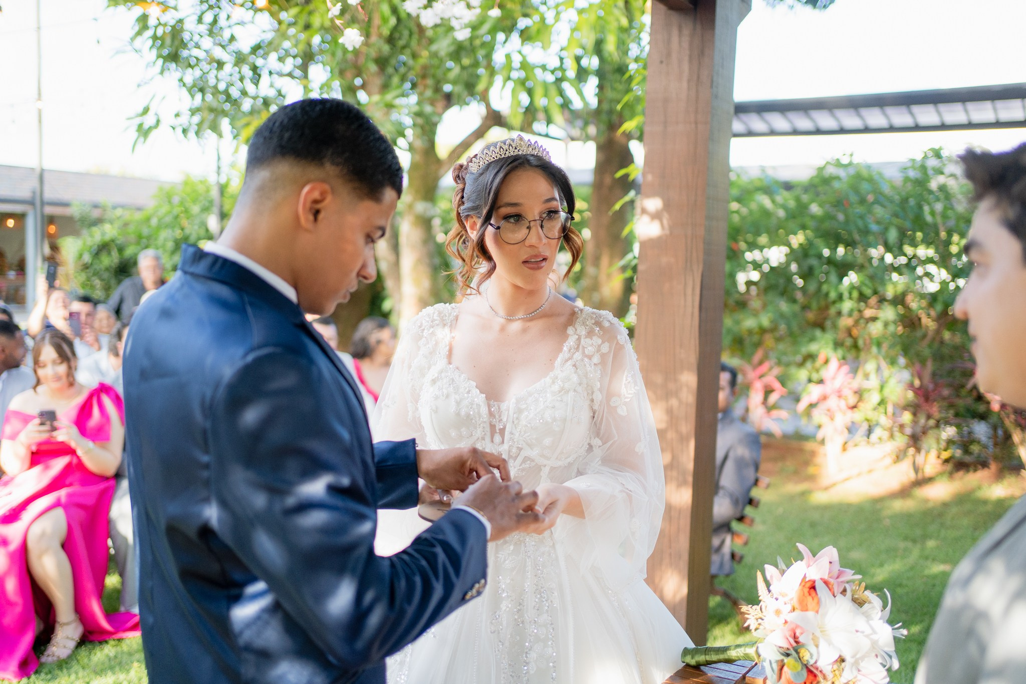 Larissa & Vinicius — Espaço Faveral / Aararaquara. Robson Colaço