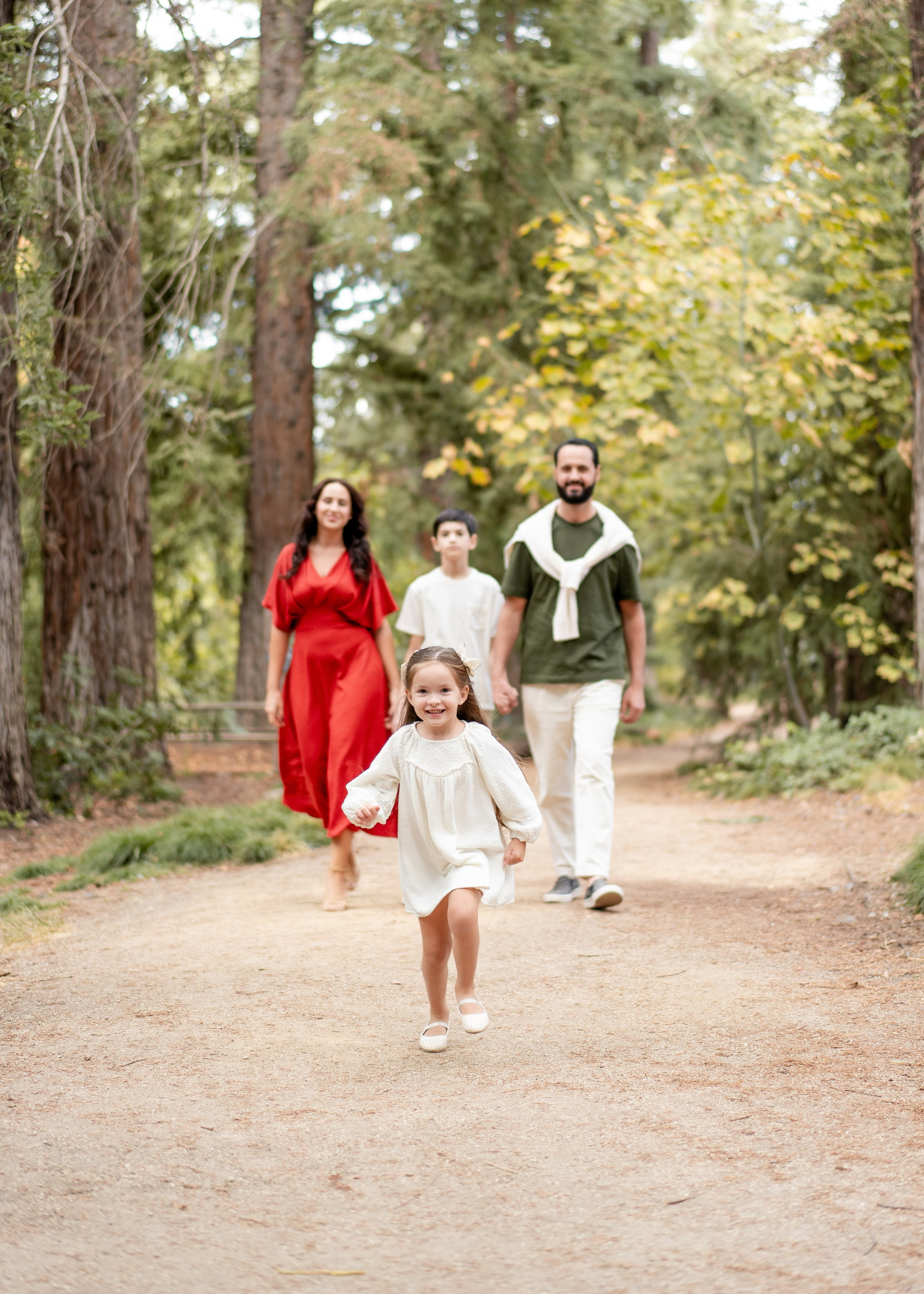 Mikhailov family. Family photographer in Sacramento | Sofia Pavenko