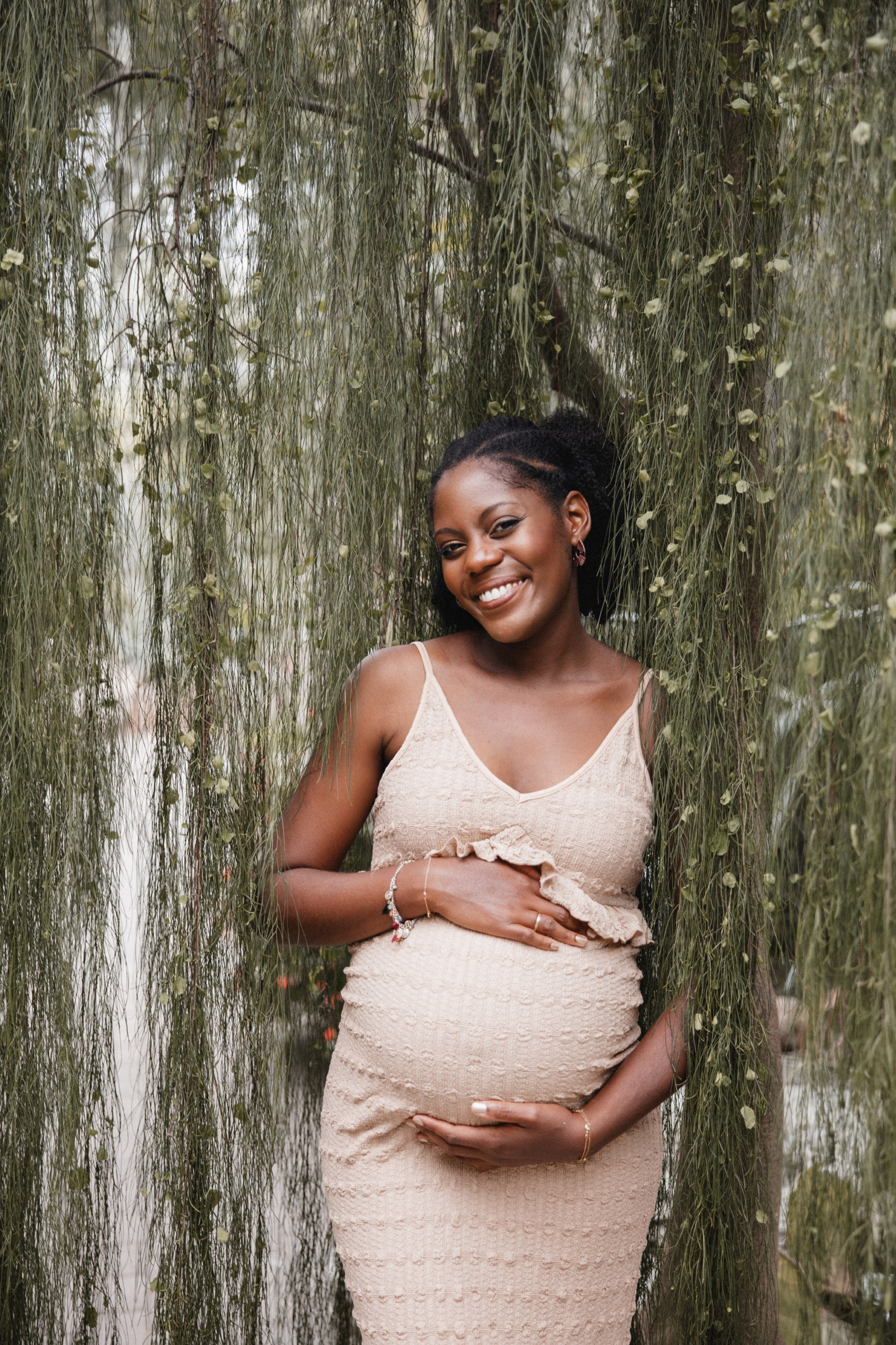 Babybauch Shooting im Botanischen Garten Bochum | Reiche Fotografie. Hochzeitsfotografin Bochum | Halyna Reiche Fotografie NRW