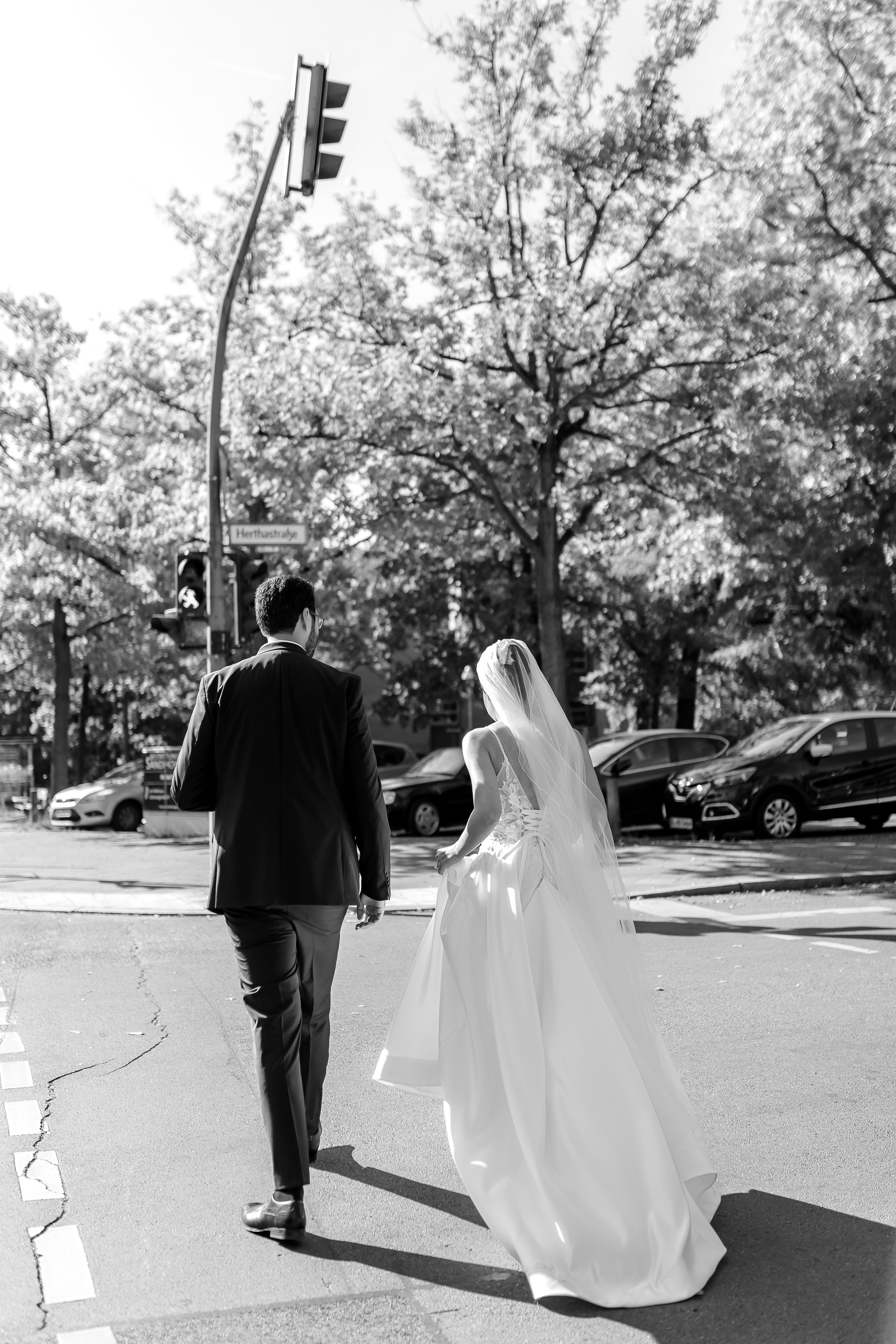 Intime Trauung im Aserbeidschanischen Konsulat. Hochzeitsfotografie in Berlin Nataliia Schütze