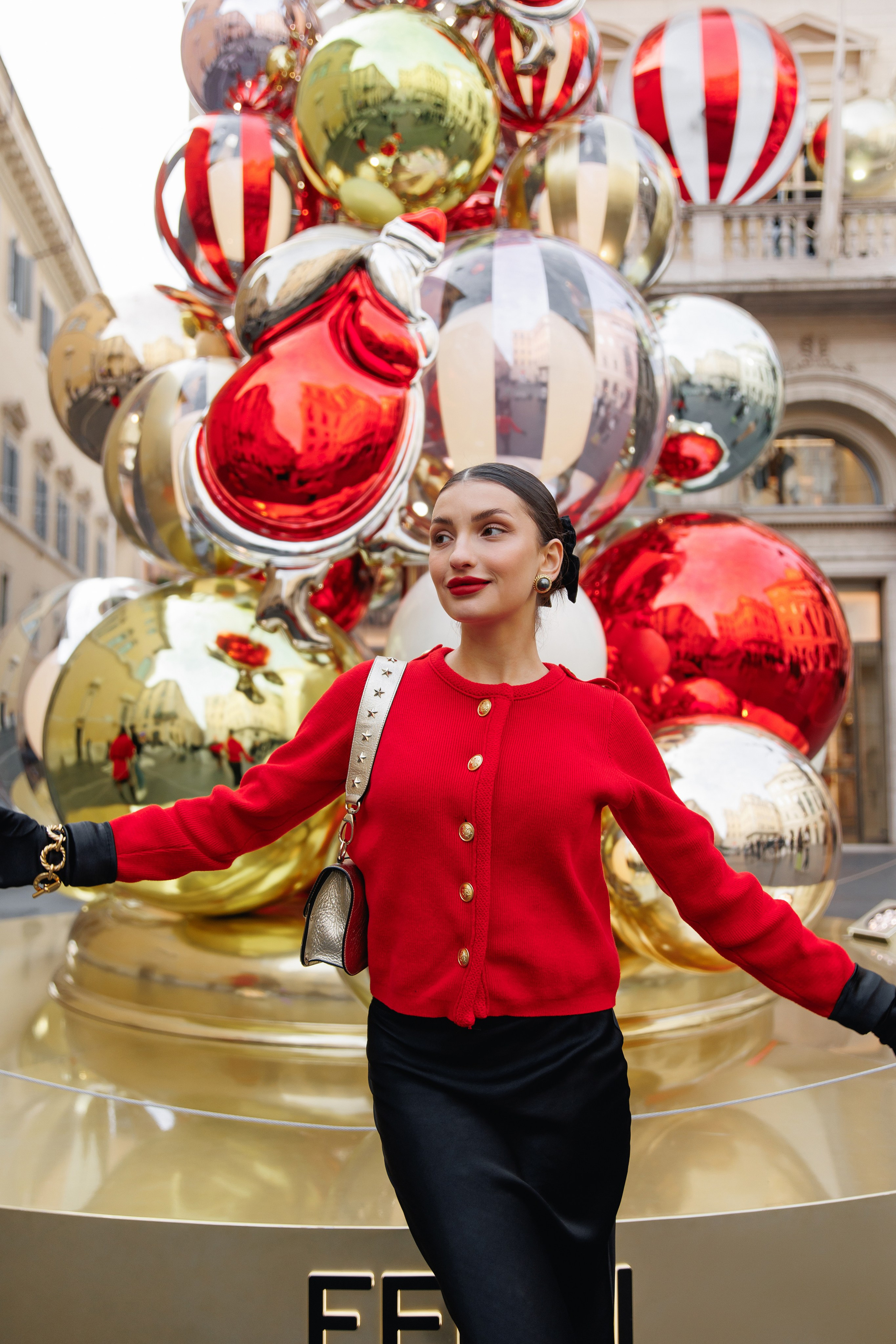 Christmas photoshooting in Rome Couple street christmas shooting Christmast looks style Christmas photoshootingRome christmast Christmas couple looksNew year Photoshooting