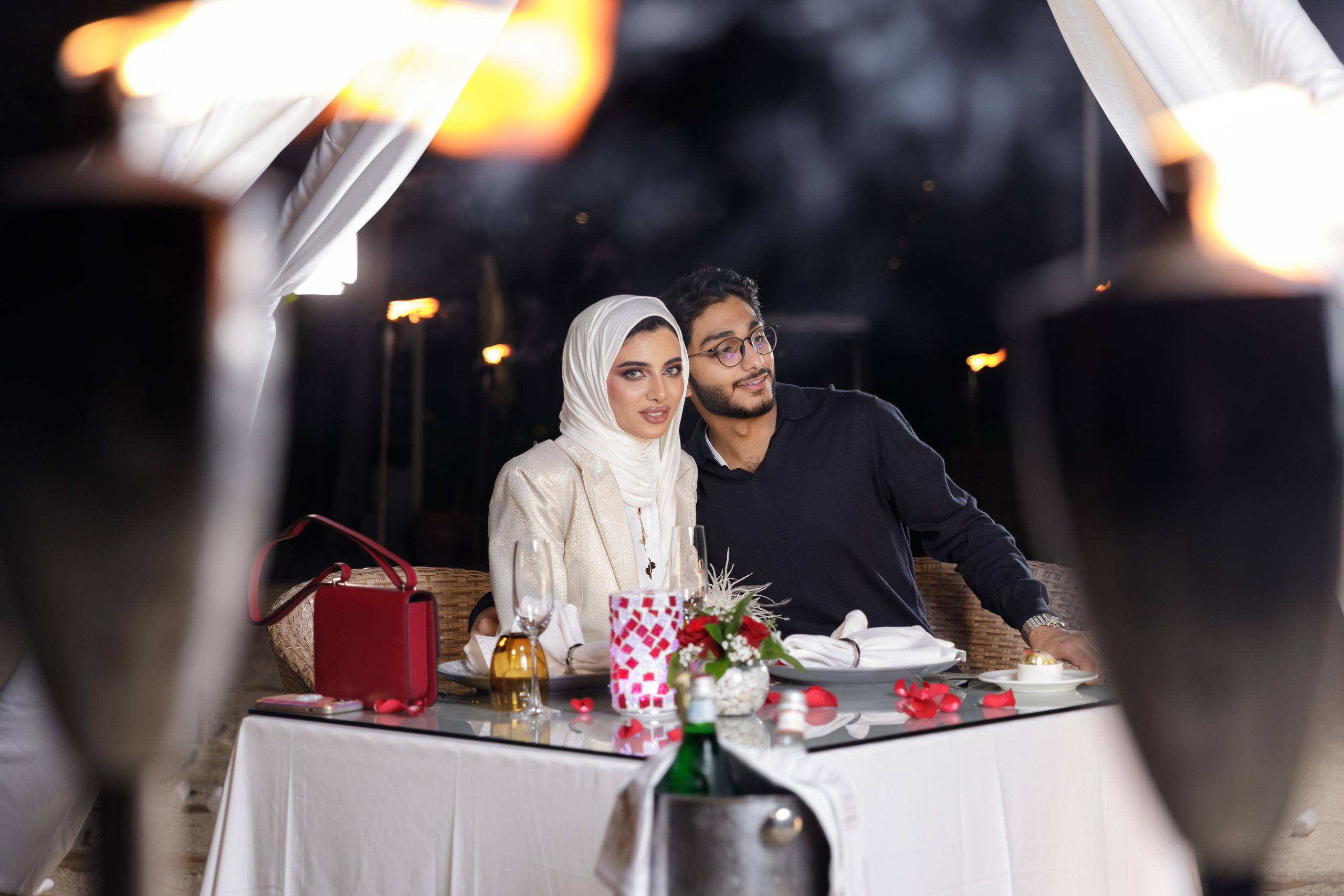 Beach proposal M&A. Photographer Anna Curly | Weddings and Events in Dubai