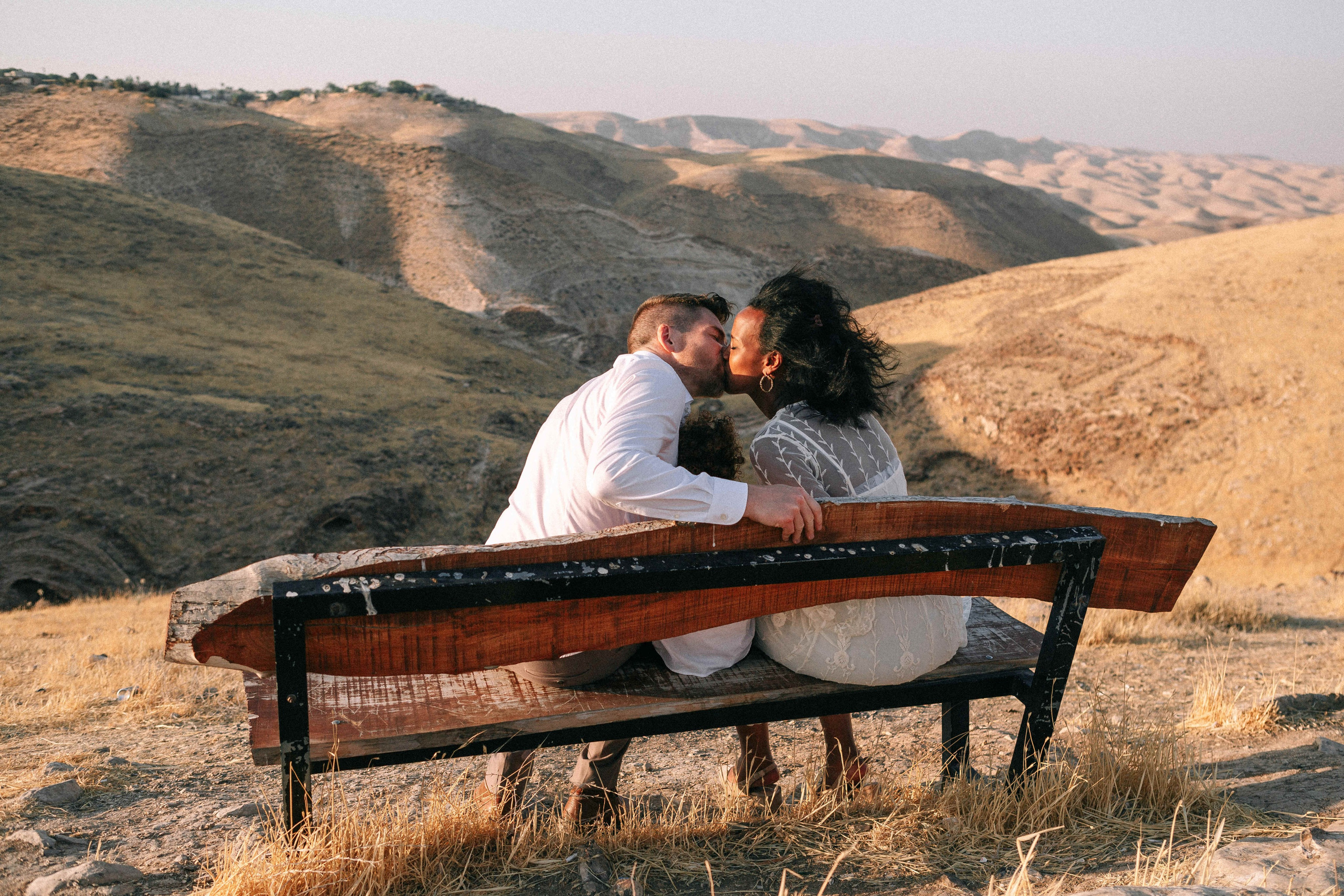 PHOTO SESSION IN THE DESERT NEAR MAALE ADUMIM. PHOTOGRAPHER IN ISRAEL