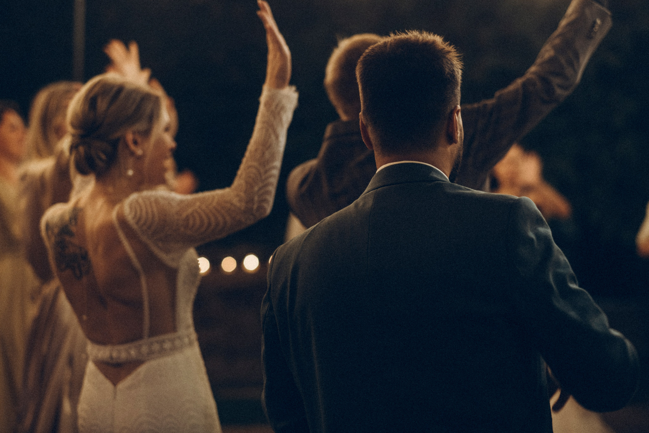 Nadezhda & Dmitry. Masia Mas Coll. Paola wedding photographer / videographer in Barcelona