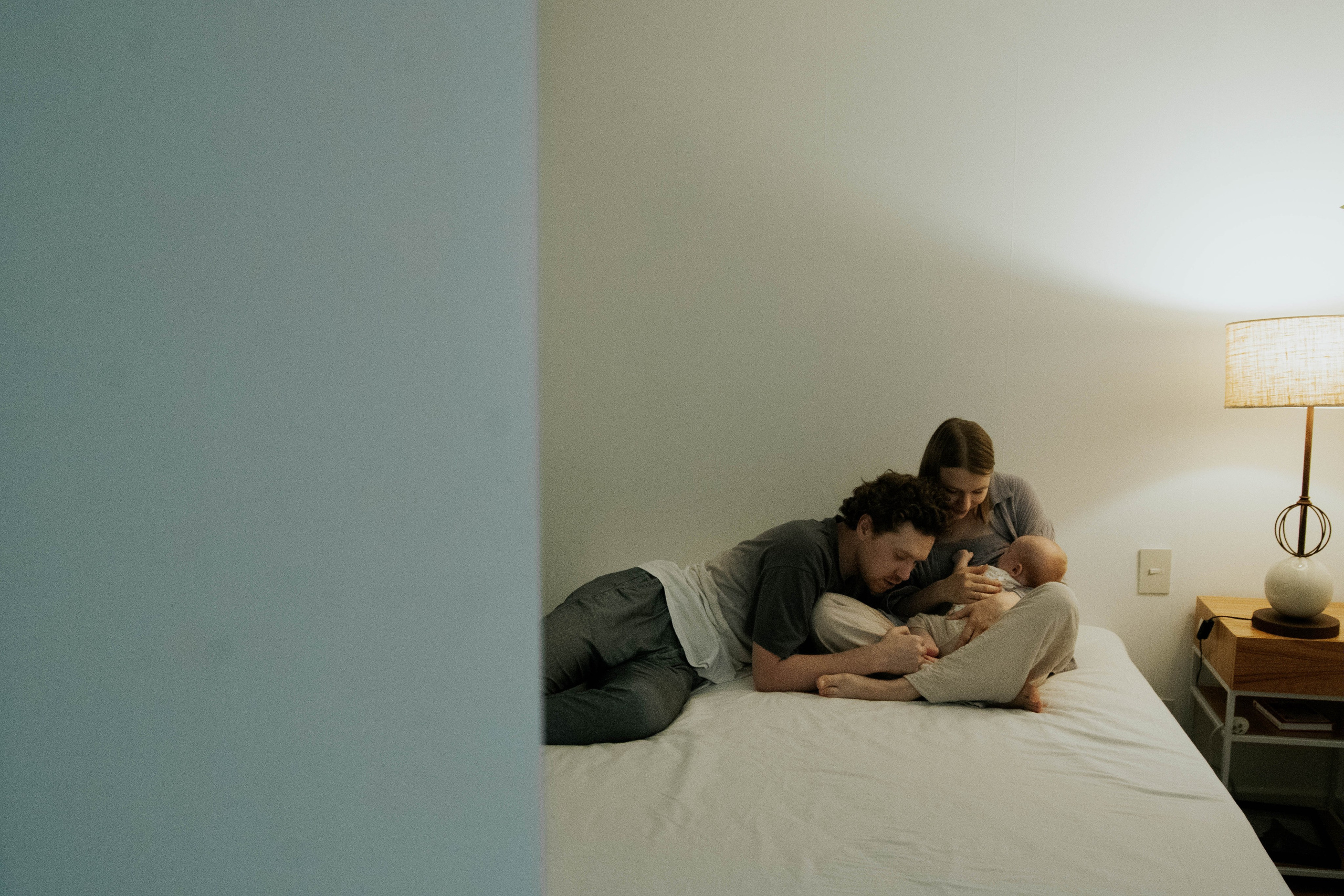 The little one and his parents. Buenos Aires. Photography. Photographer @elmirkami in the city of Buenos Aires