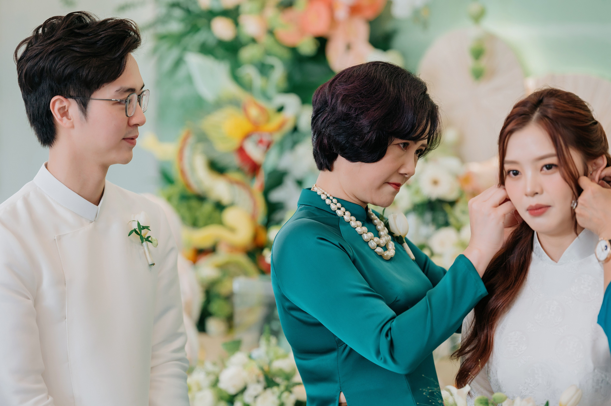 TRINH & MINH / Engagement 11.10.2024. Nhiếp ảnh gia đám cưới hàng đầu tại Thành Phố Hồ Chí Minh