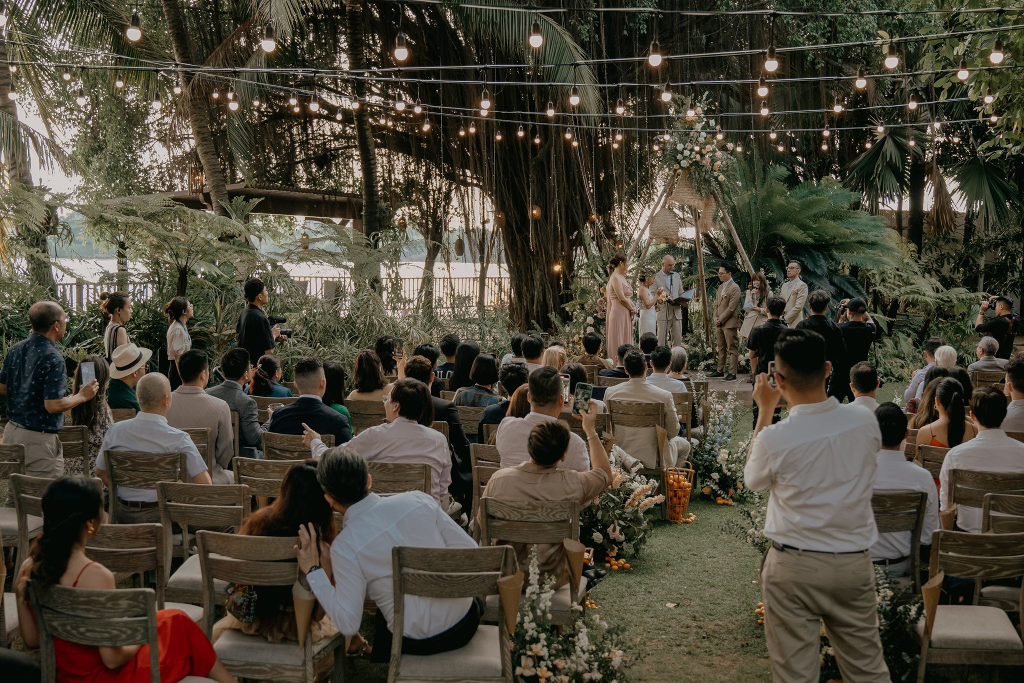 VU & LINH. WEDDING PHOTOGRAPHER IN VIETNAM