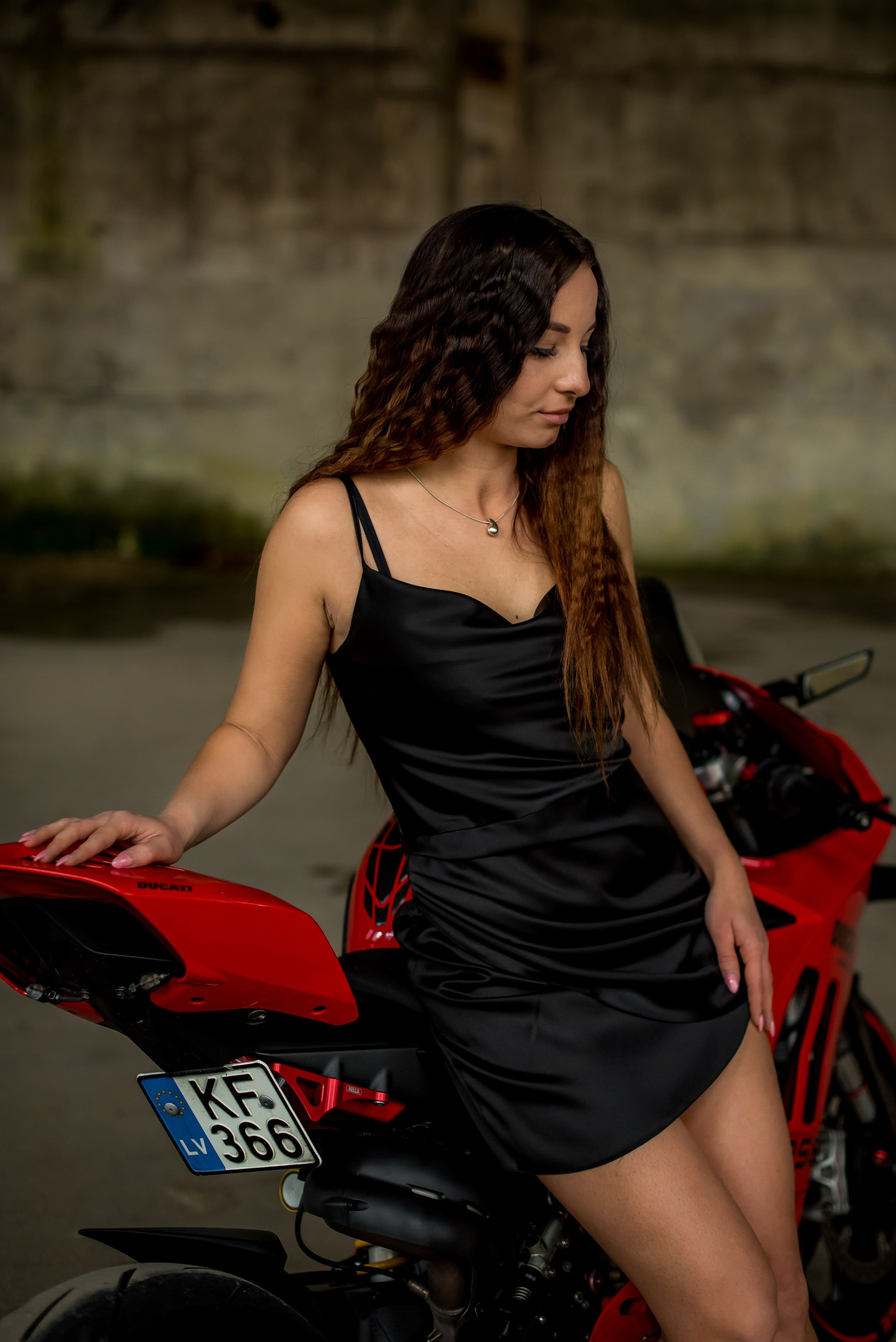 Фаина & Ducati. Свадебный фотограф. Европа. Свадьба. Латвия