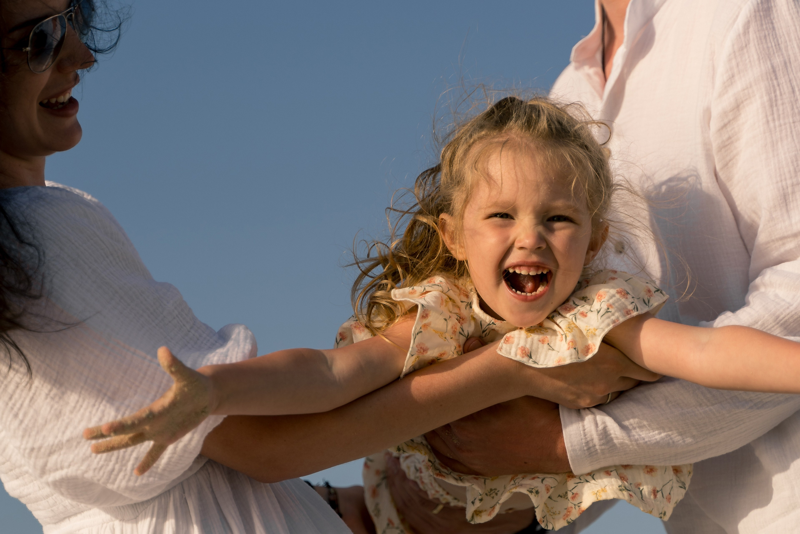 Фотосессия на пляже Саадият — идеальное сочетание природы и стиля. Фотограф в Абу Даби Марина
