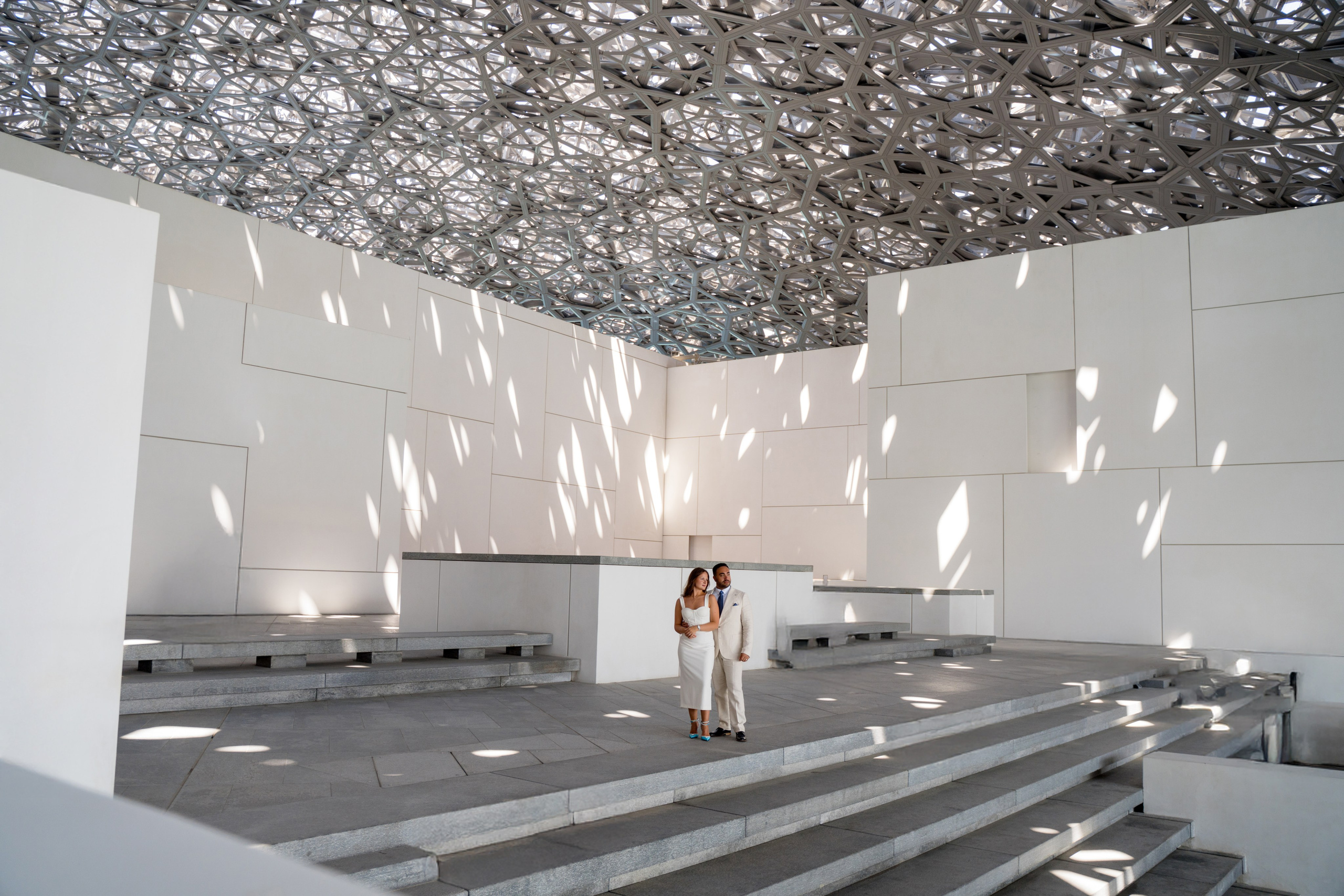 Love story Louvre Abu Dhabi. Фотограф в Абу Даби Марина