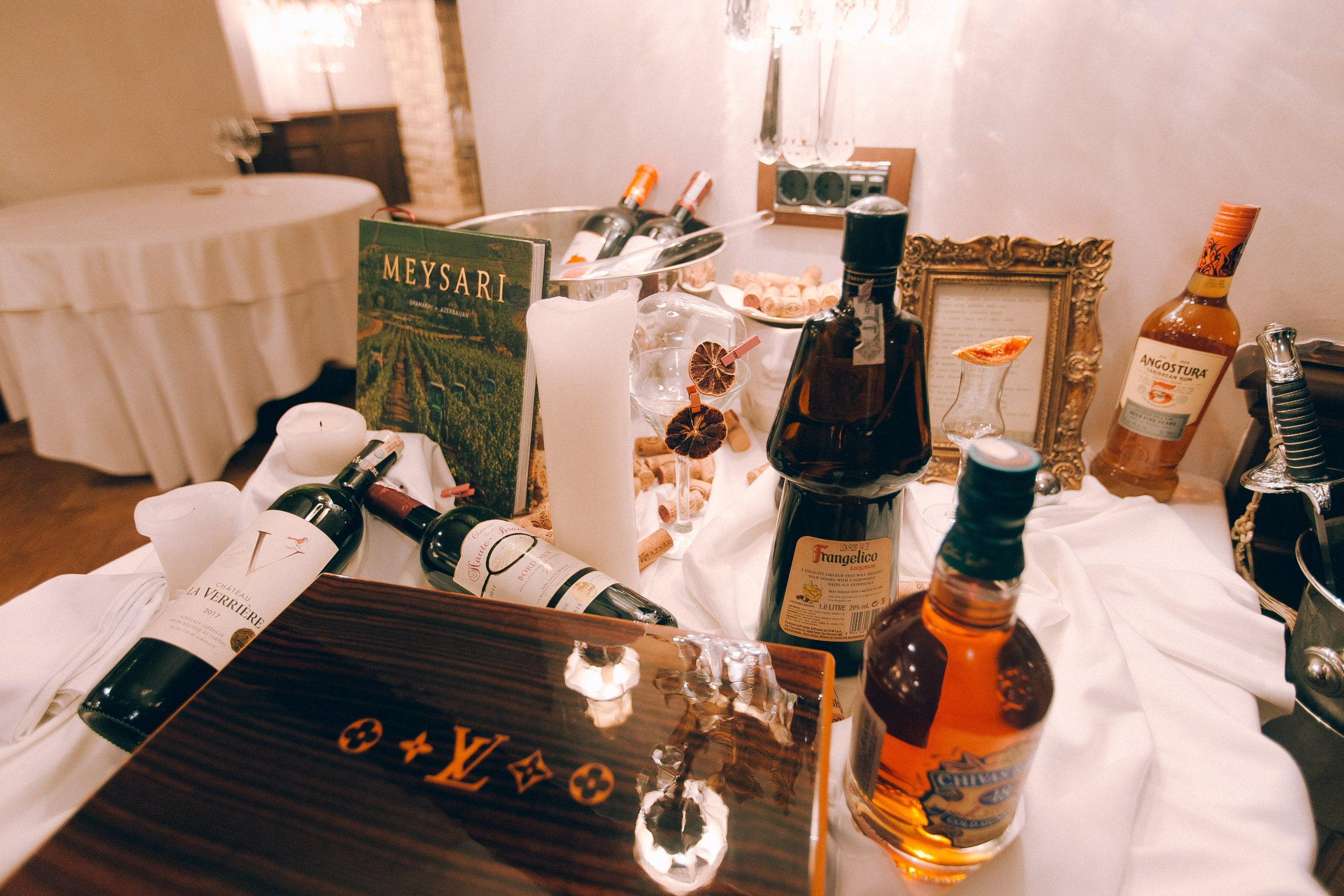 CIGAR CLUB. Wedding&Event photographer Ismail Rzayev in Baku