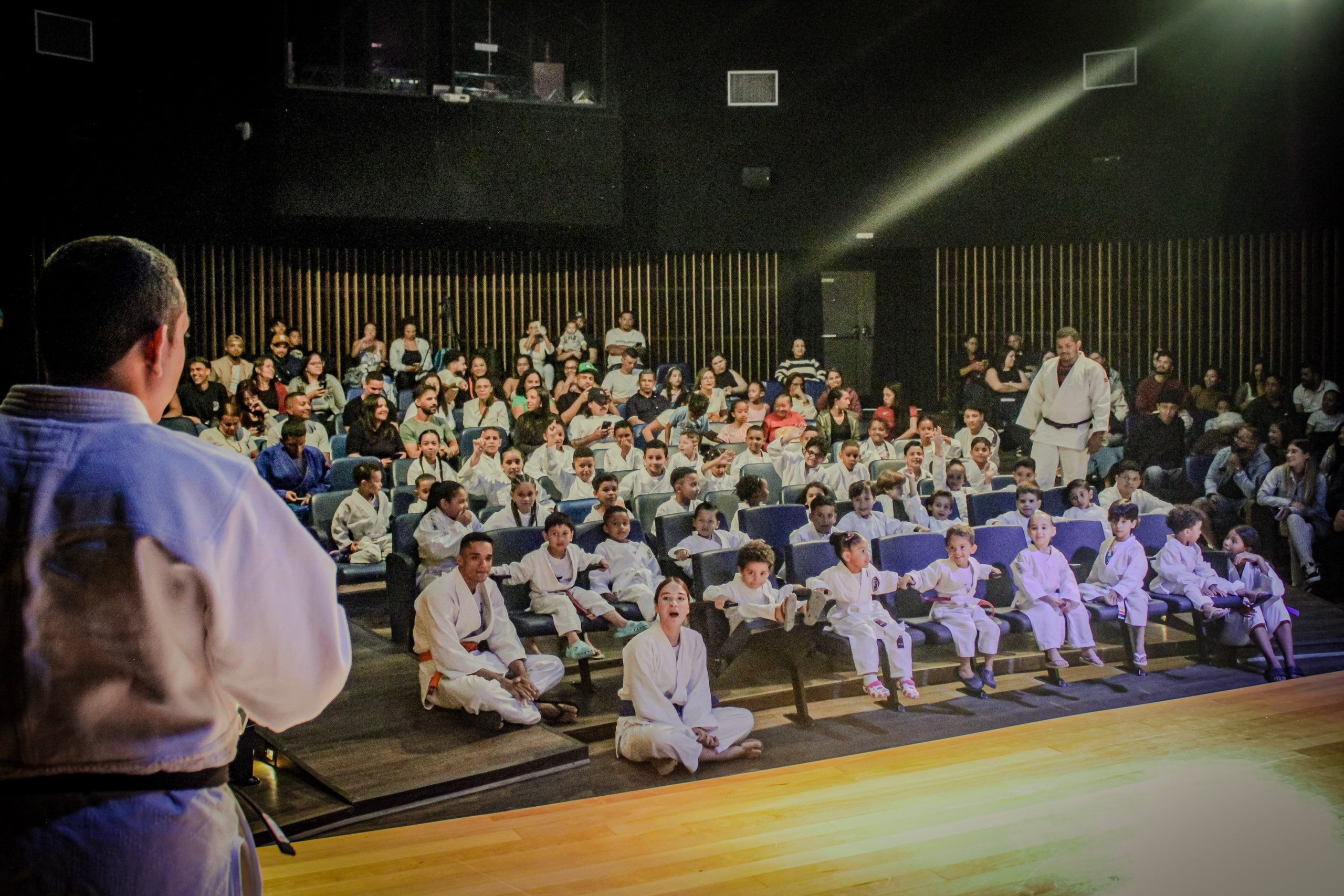 Troca de Faixa — CT Alessandro Silva. Valkyestudio