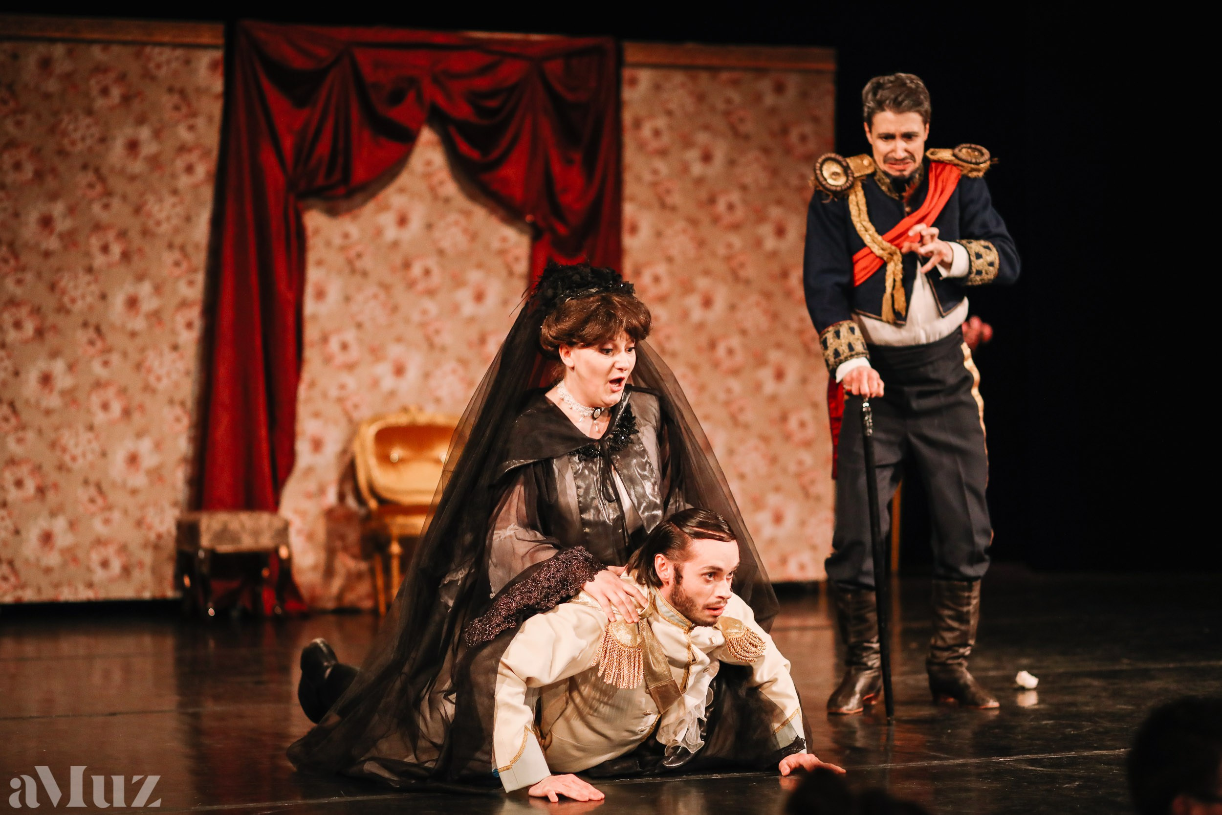 Opera Łąkowa. Fotograf Ślubny Warszawa - Sesje Biznesowe Rodzinne Eventy