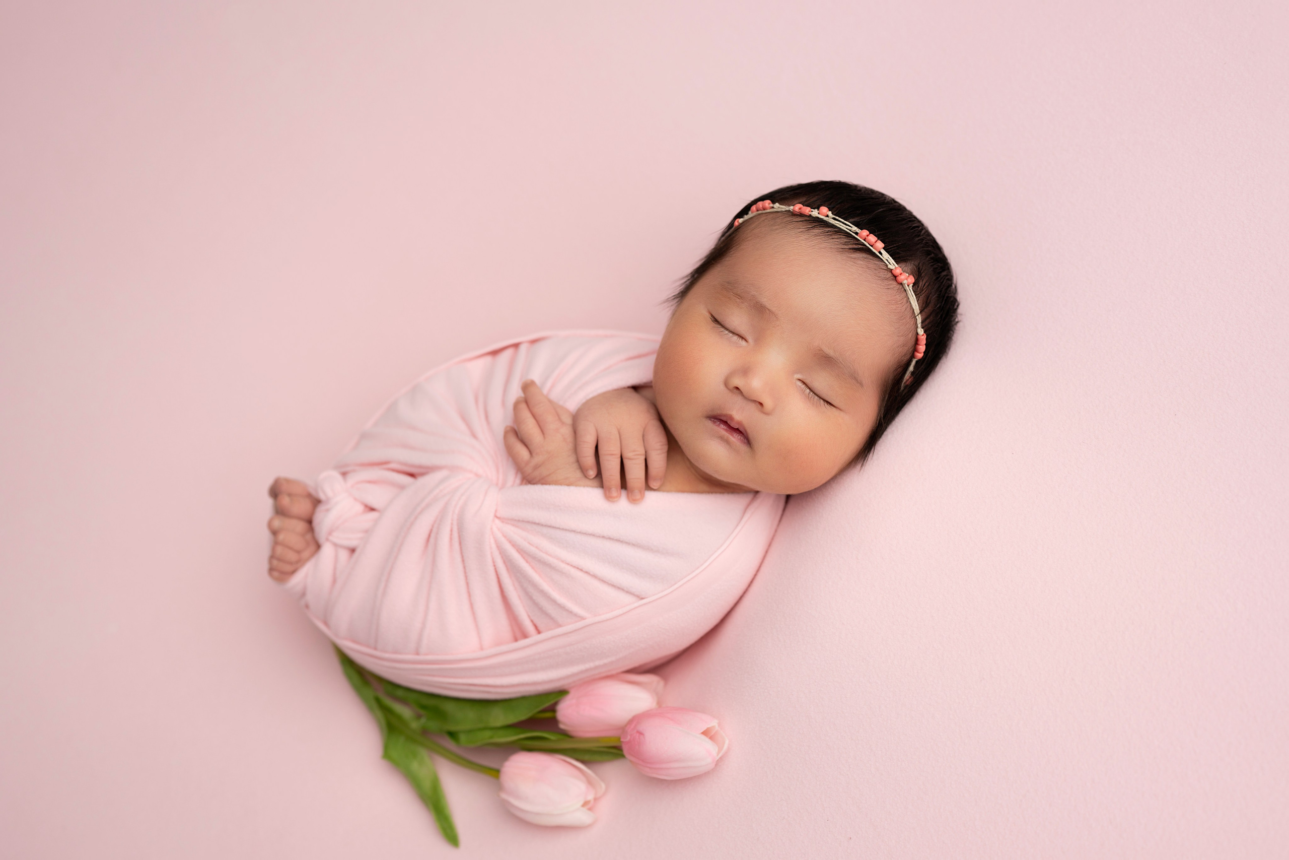 NEWBORN PHOTOGRAPHY. Newborn, Sitter and Cake Smash Photographer in Doha, Qatar