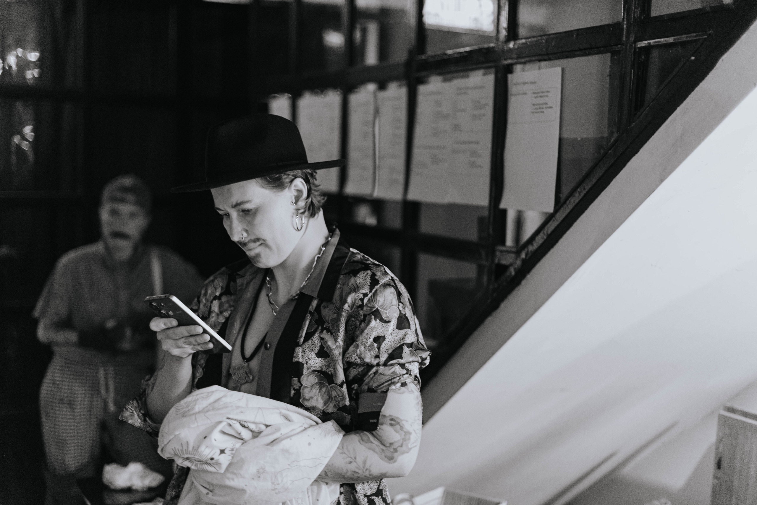 Анонс. Полковник и птицы. Фотограф @elmirkami в городе Буэнос-Айрес