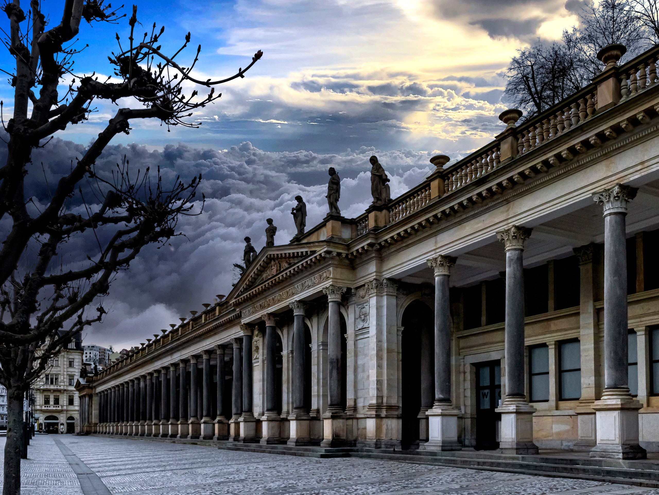 INTERNATIONAL PHOTOGRAPHY AWARD 9TH 35AWARDS. LUKIN IGOR Photography