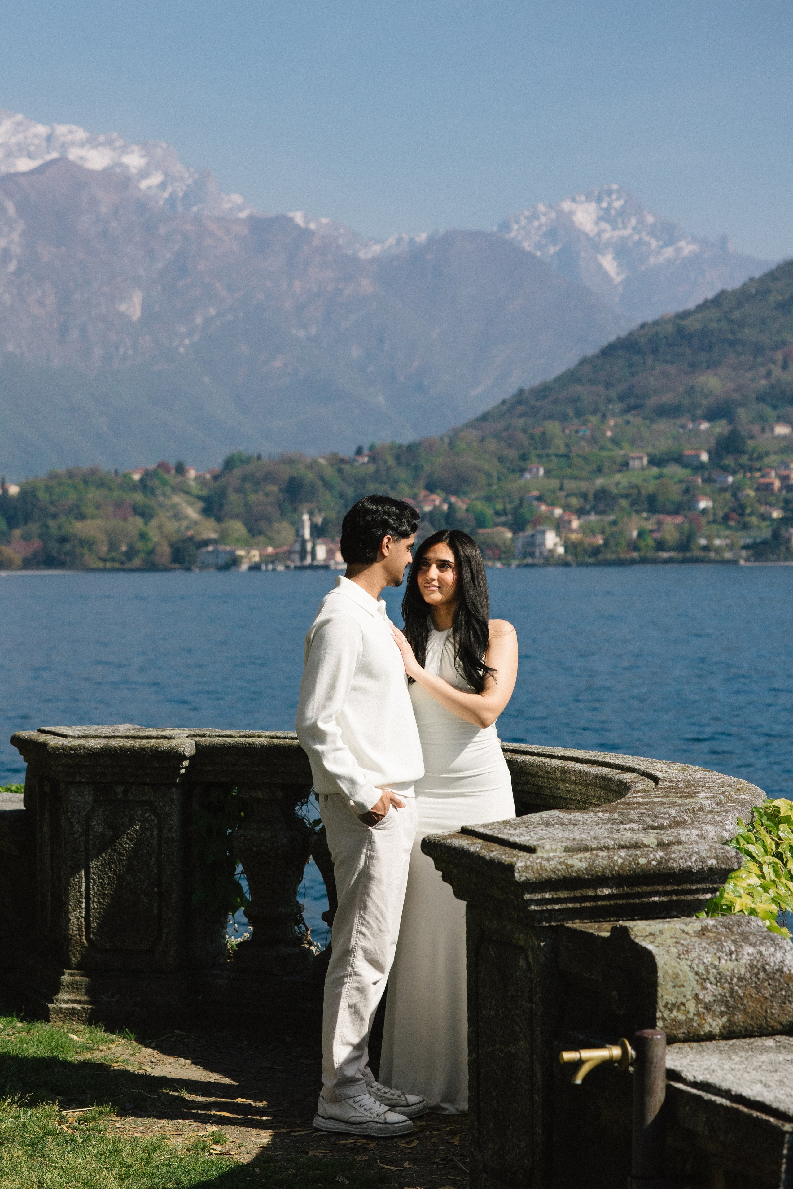 Vish & Kajal. Wedding photographer in Italy