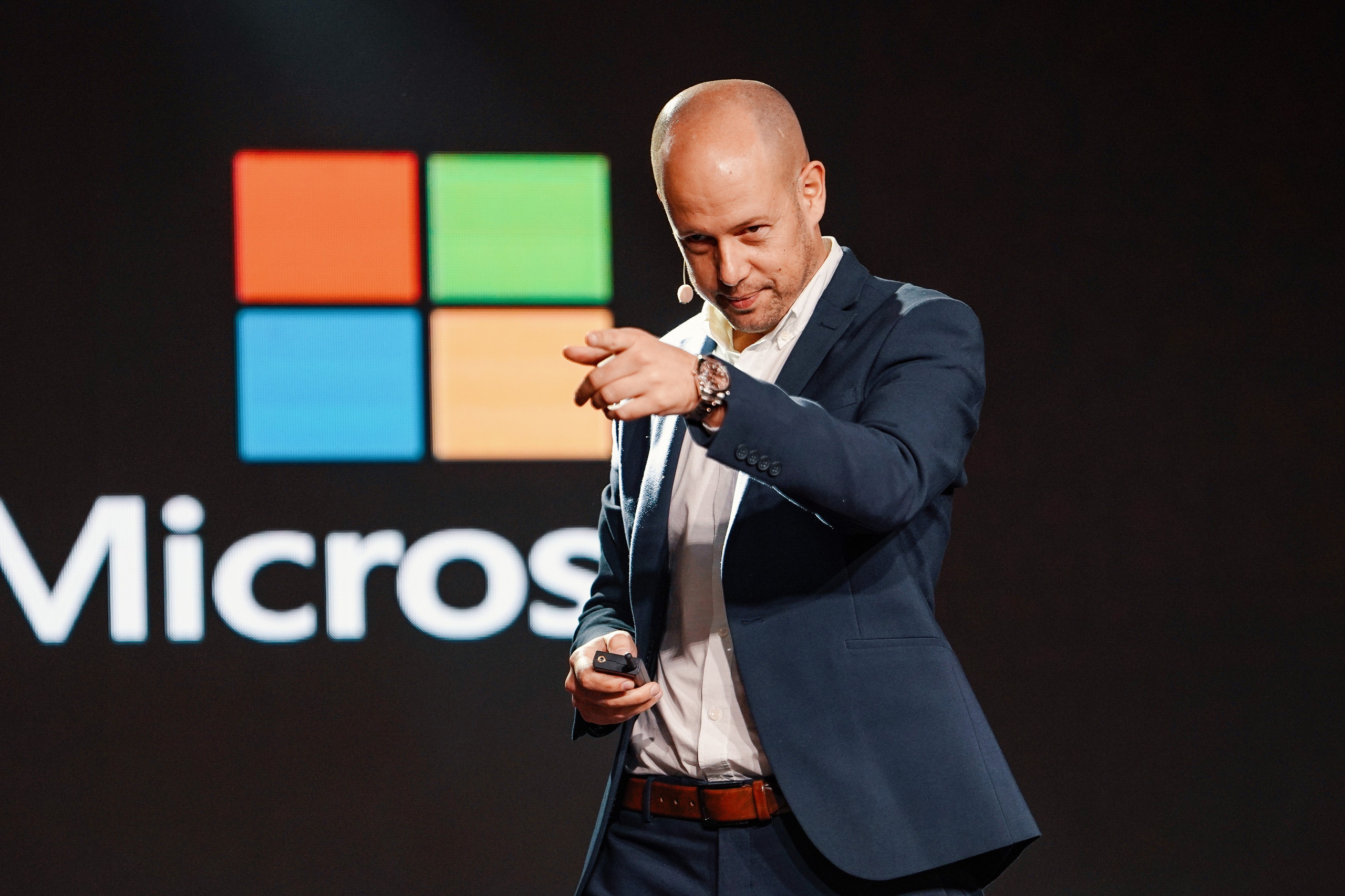 Business. Dmitry Gorodetsky Event Photographer