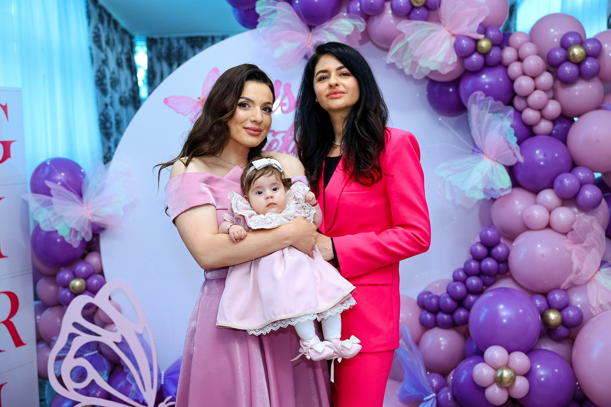 Iris Stefania. Moments By Gub