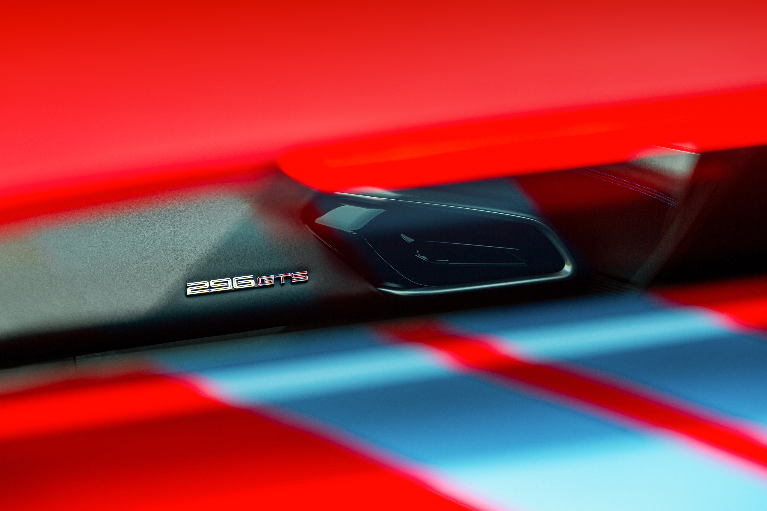 FERRARI. WORLDWIDE COMMERCIAL AUTOMOTIVE PHOTOGRAPHER