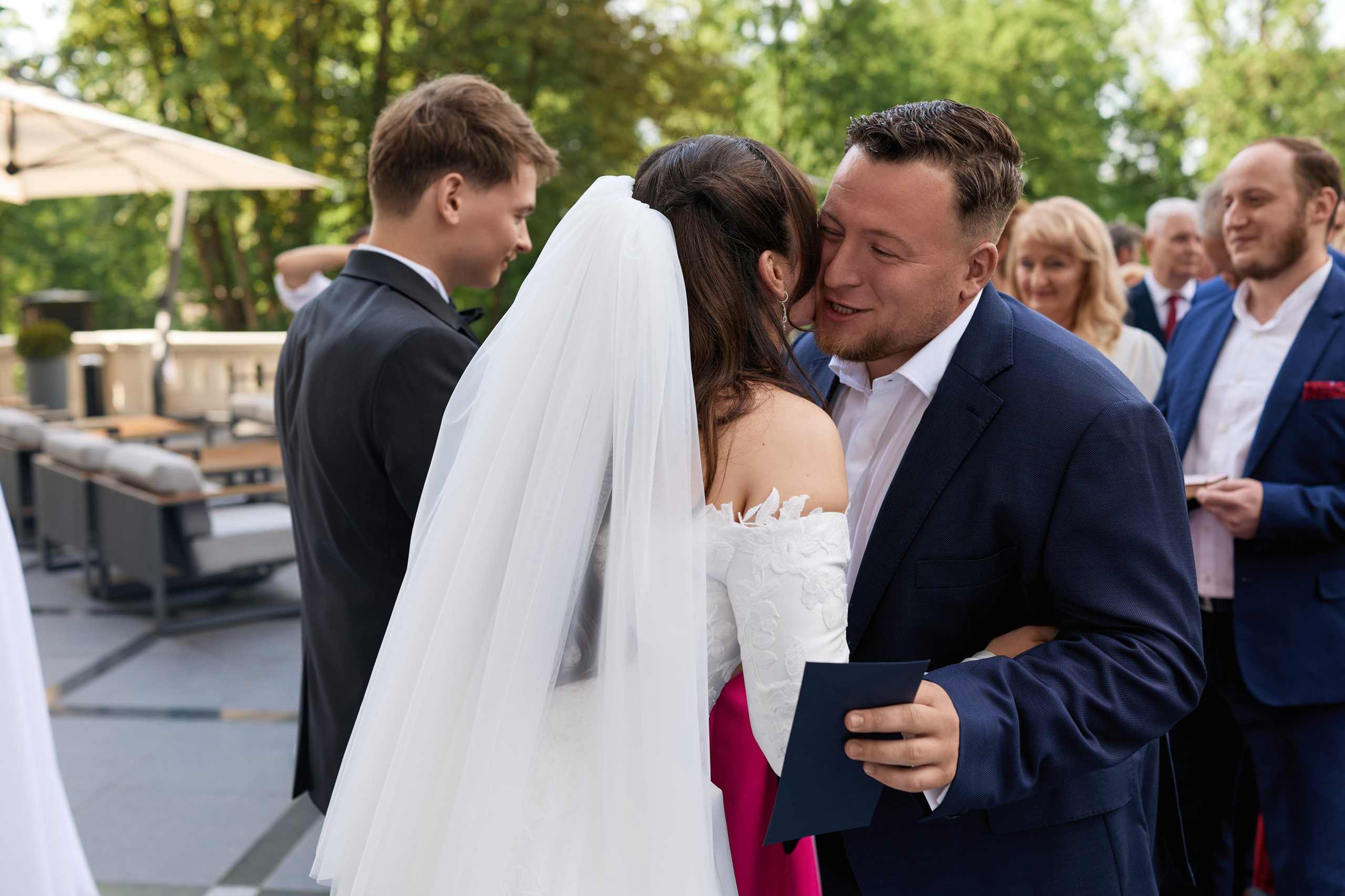 Wiktoria & Kacper. Pałac Goetz. Fotograf ślubny i rodzinny w Krakowie Yana Klymova