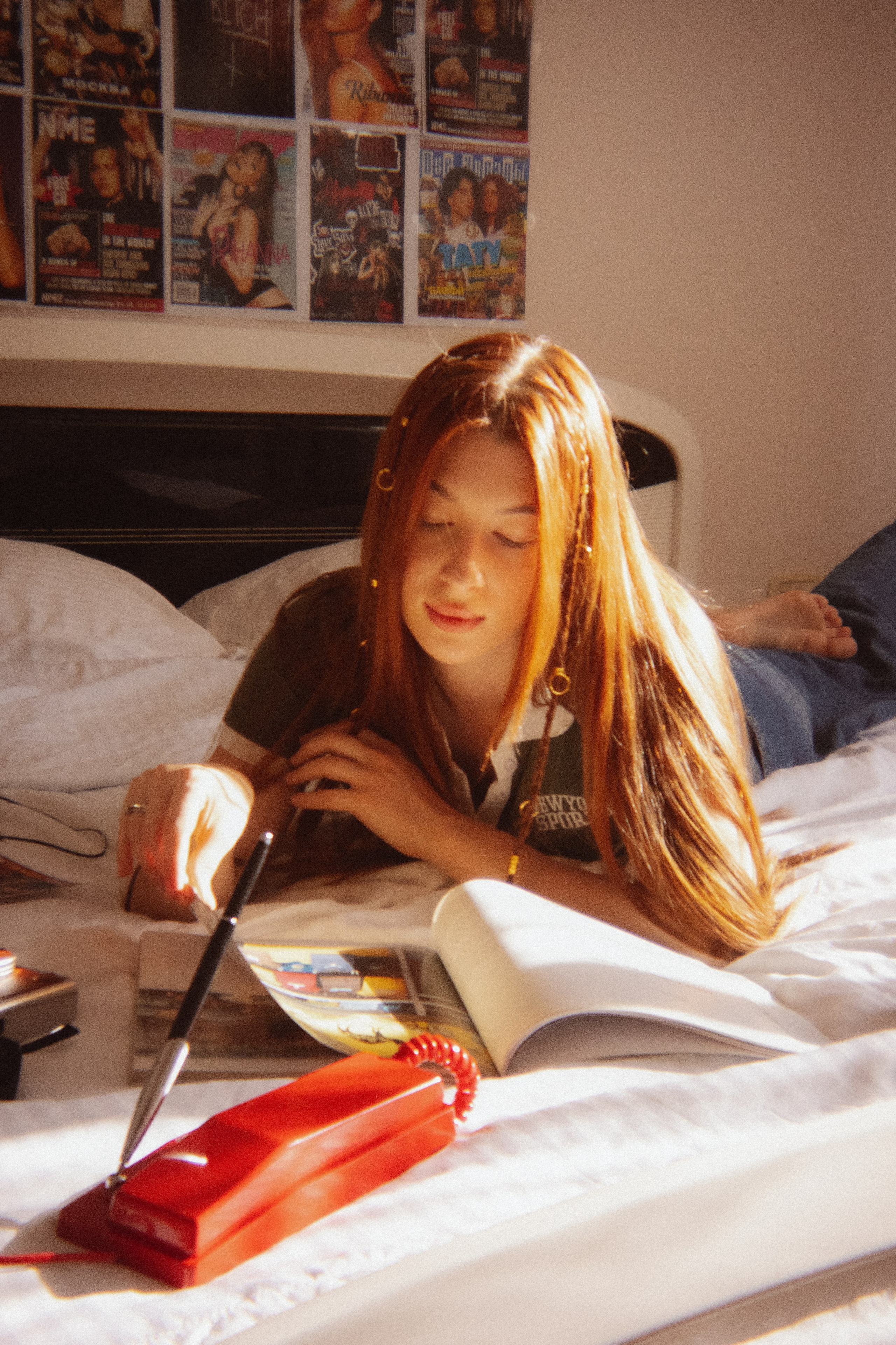Kate — 2000s Girl Room Vibes. Veronika Basova | Photographer | Cinematic & Magazine | Amman, Jordan
