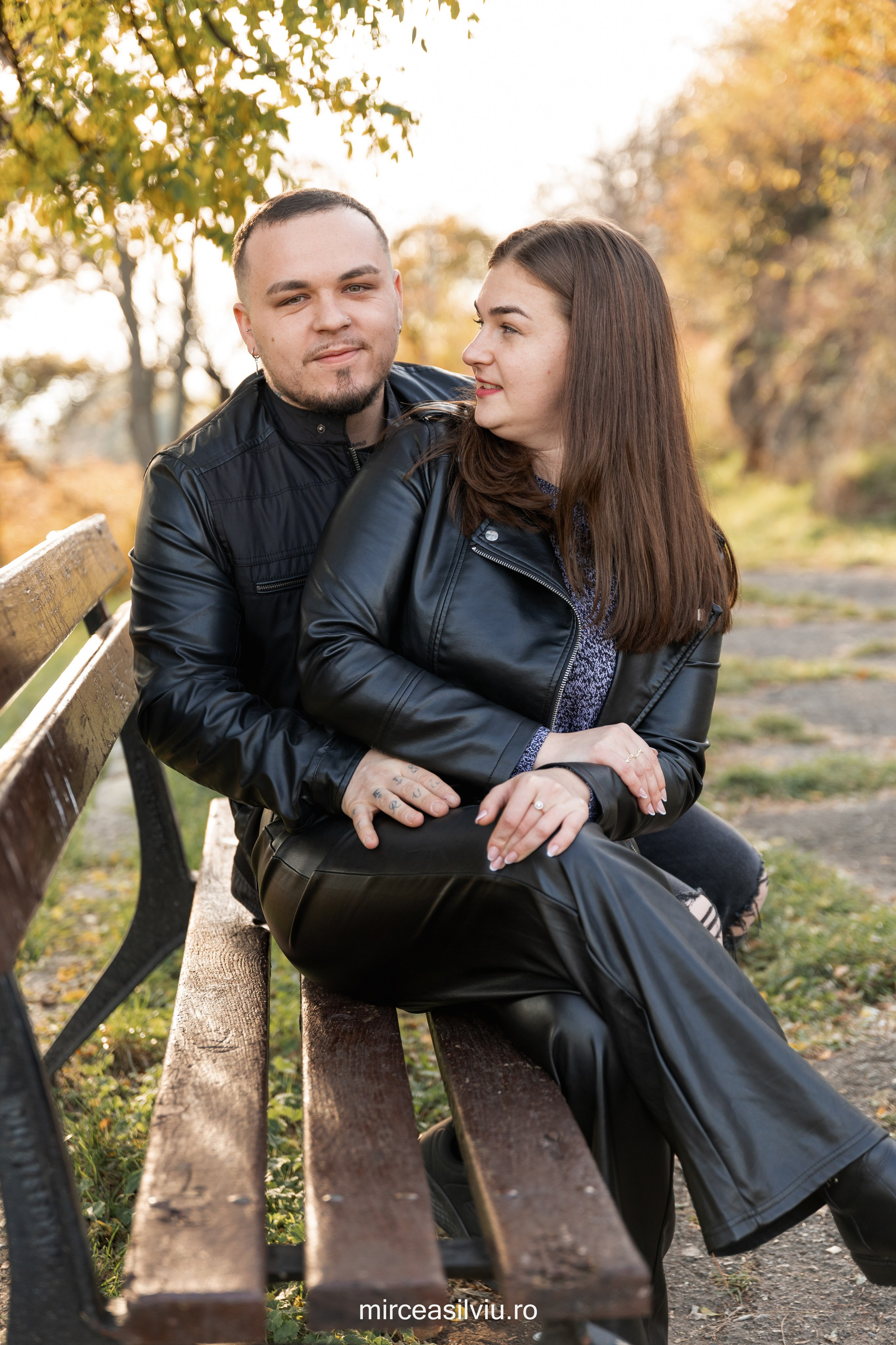 Alin&Paula. Fotograf de portrete și evenimente din Cluj-Napoca. Ședințe foto individuale, nunți, botezuri și aniversări în Cluj și județul Cluj