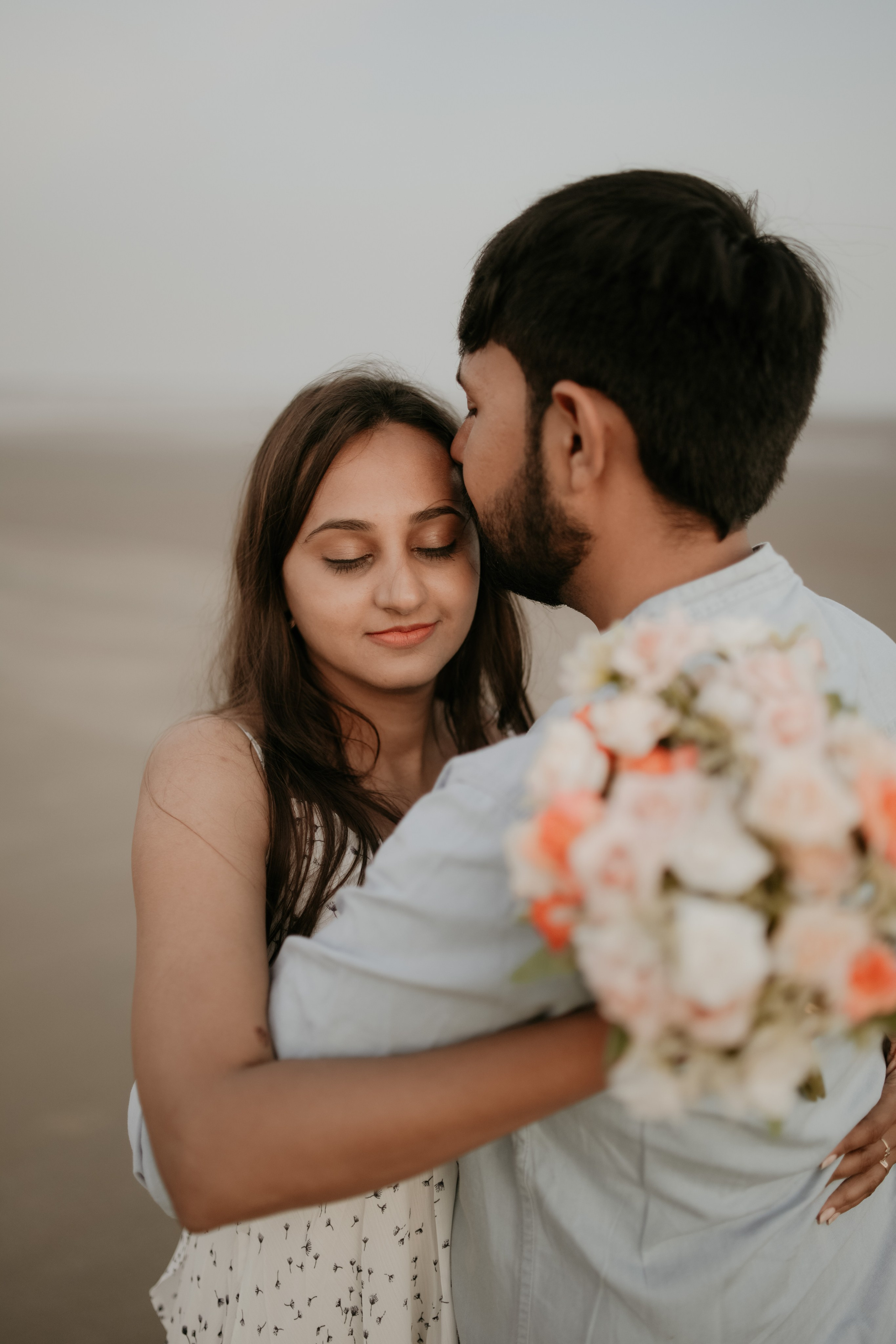 COUPLE SESSIONS. Love Emotions Weddings